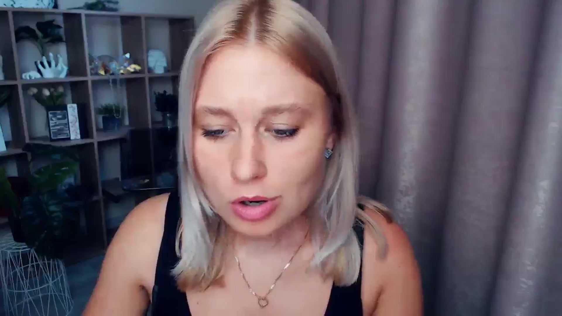 Gallery image thumbnail from Kukla_kolduna's myfreecams stream on, 08/22/2025, 16:49 image 4 of 20