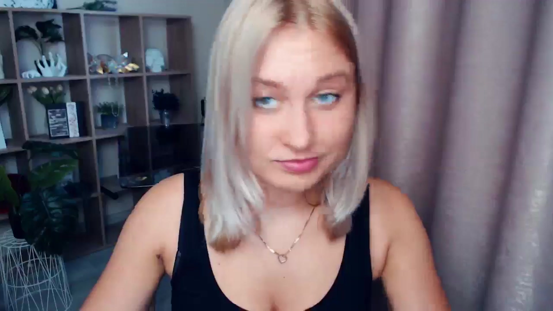 Gallery image thumbnail from Kukla_kolduna's myfreecams stream on, 08/22/2025, 16:49 image 8 of 20