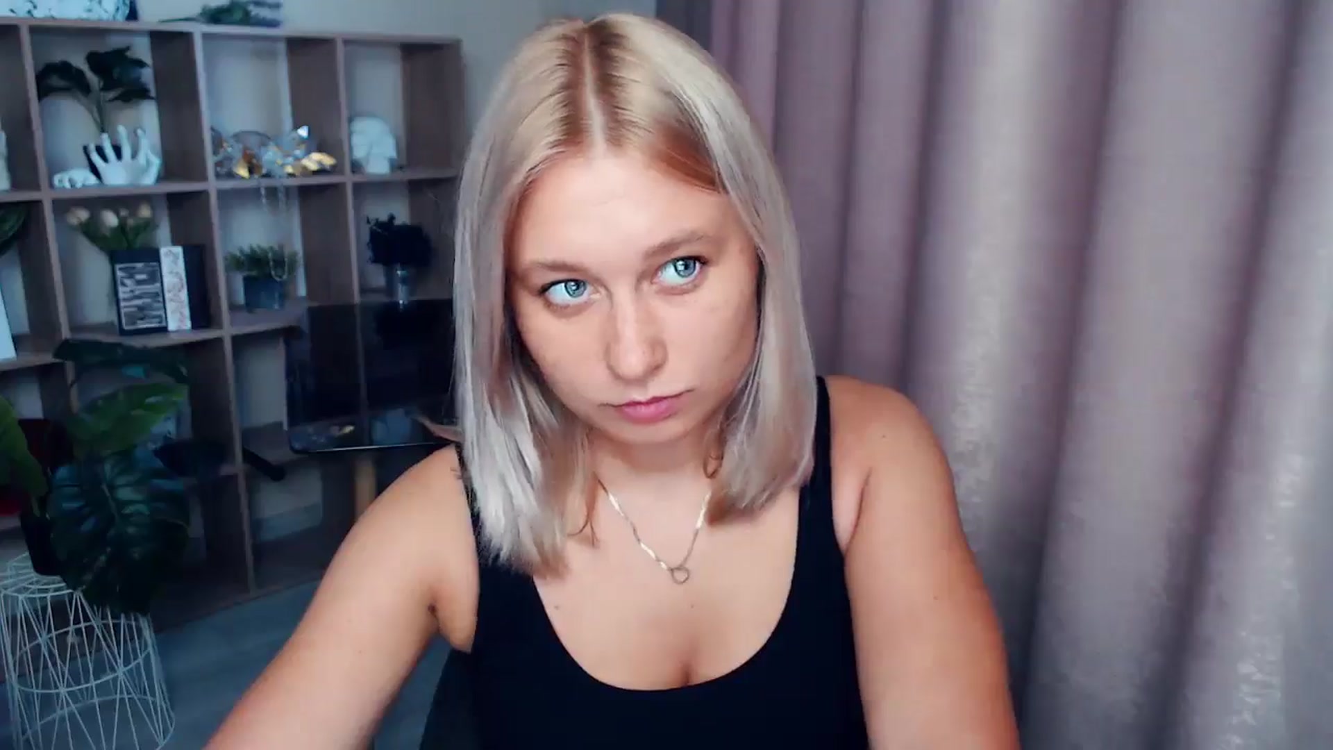 Gallery image thumbnail from Kukla_kolduna's myfreecams stream on, 08/22/2025, 16:49 image 14 of 20