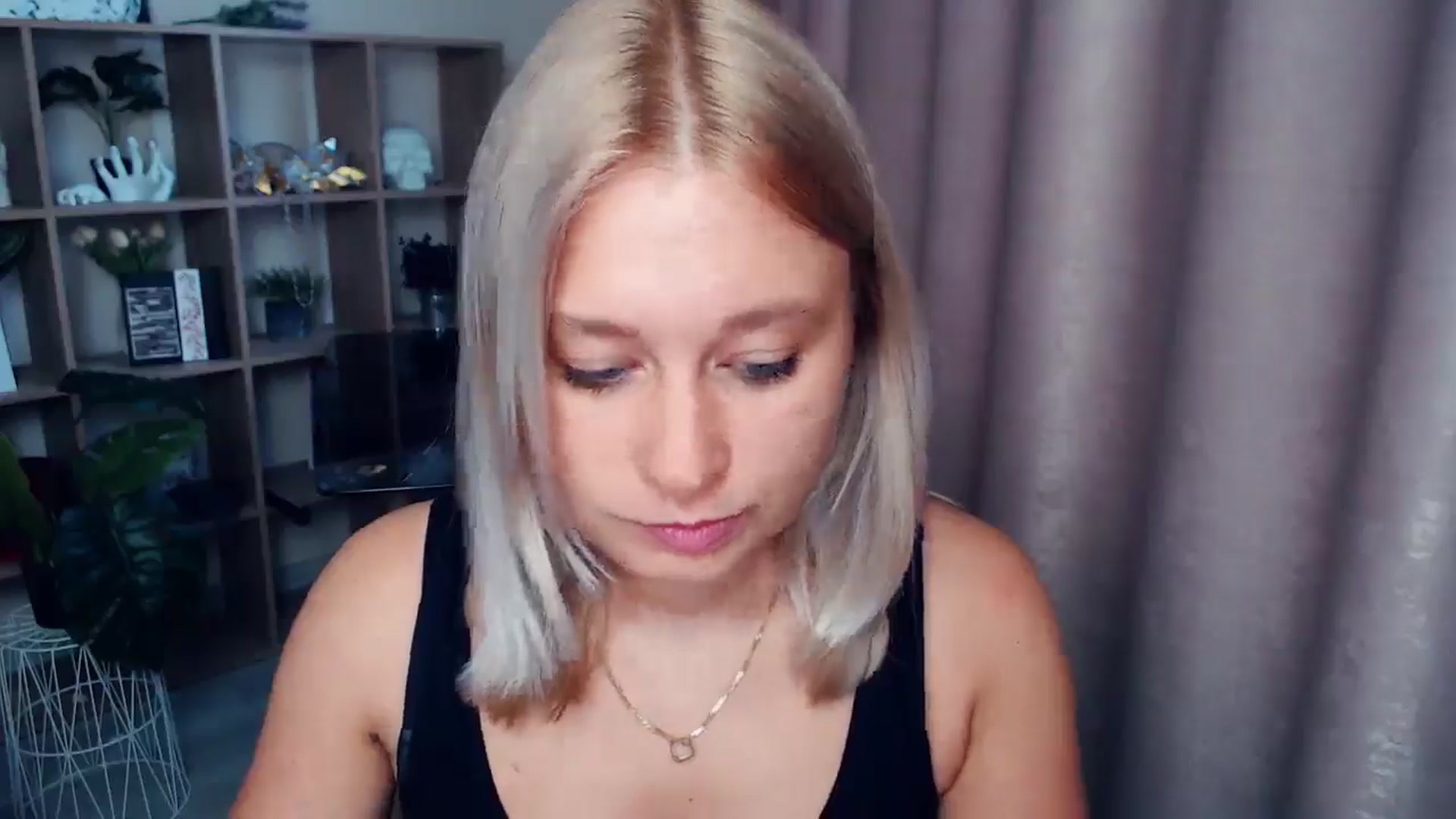 Gallery image thumbnail from Kukla_kolduna's myfreecams stream on, 08/22/2025, 16:49 image 5 of 20