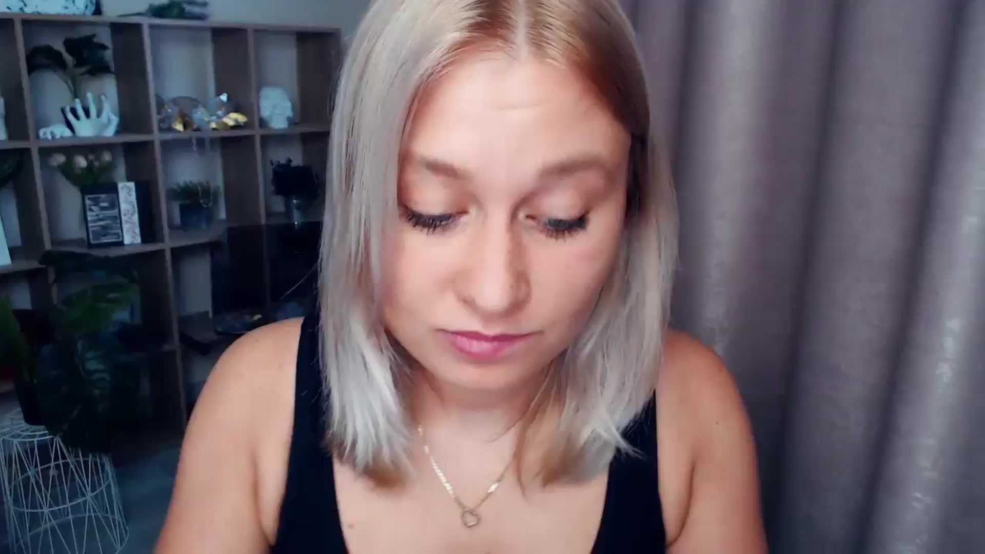 Gallery image thumbnail from Kukla_kolduna's myfreecams stream on, 08/22/2025, 16:49 image 2 of 20