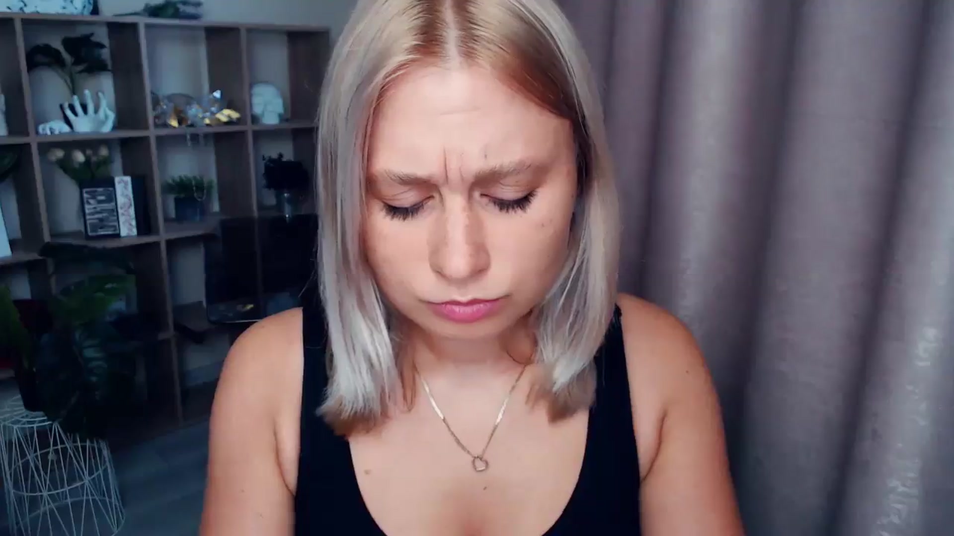 Gallery image thumbnail from Kukla_kolduna's myfreecams stream on, 08/22/2025, 16:49 image 10 of 20