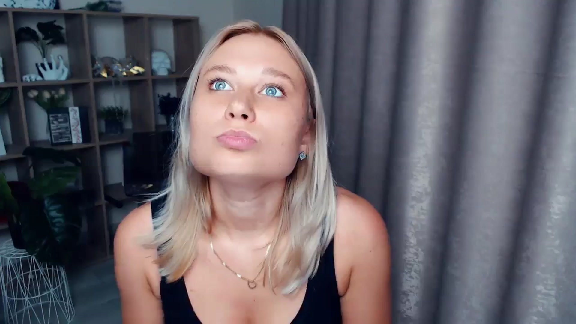 Gallery image thumbnail from Kukla_kolduna's myfreecams stream on, 08/22/2025, 17:27 image 18 of 20