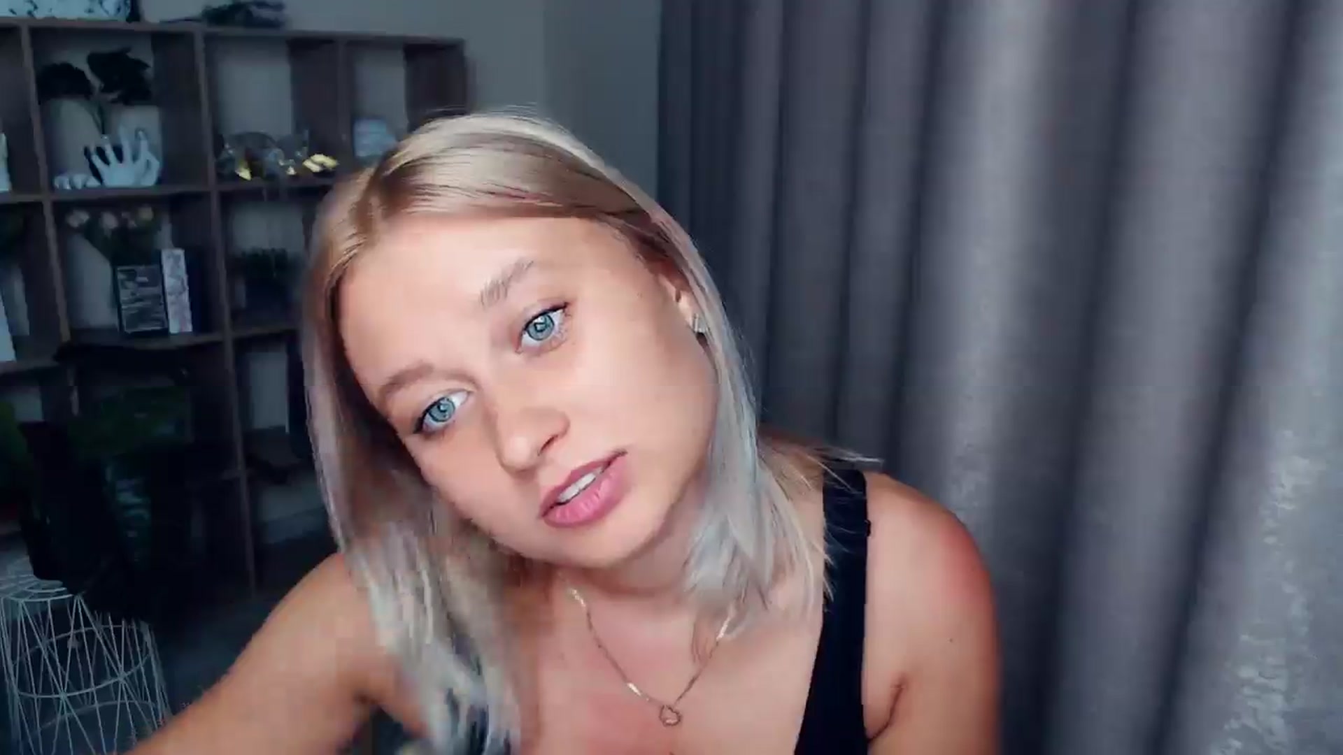 Gallery image thumbnail from Kukla_kolduna's myfreecams stream on, 08/22/2025, 17:27 image 6 of 20