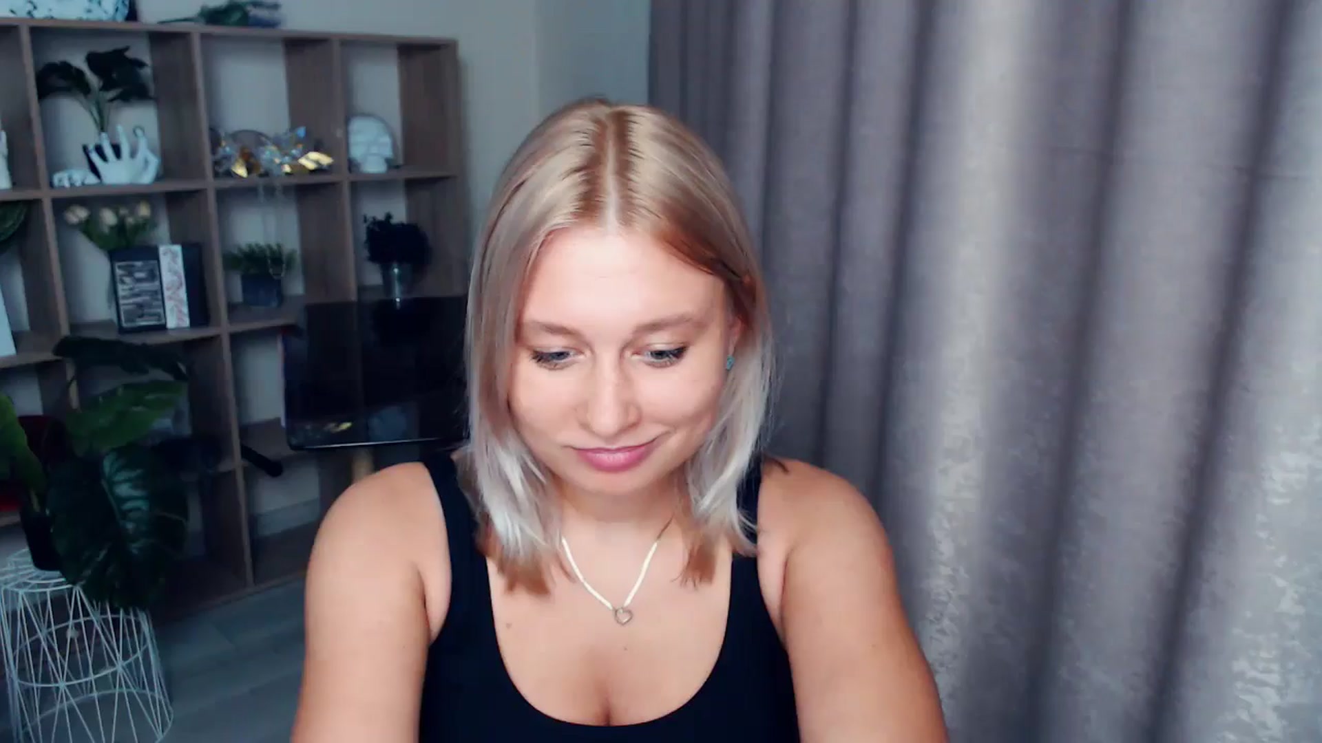 Gallery image thumbnail from Kukla_kolduna's myfreecams stream on, 08/22/2025, 17:27 image 2 of 20
