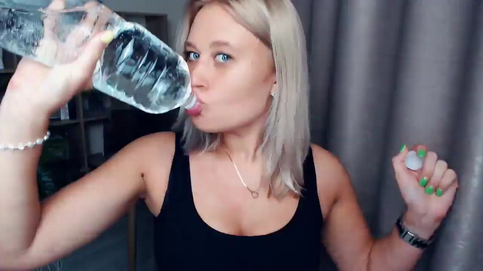 Gallery image thumbnail from Kukla_kolduna's myfreecams stream on, 08/22/2025, 17:27 image 14 of 20