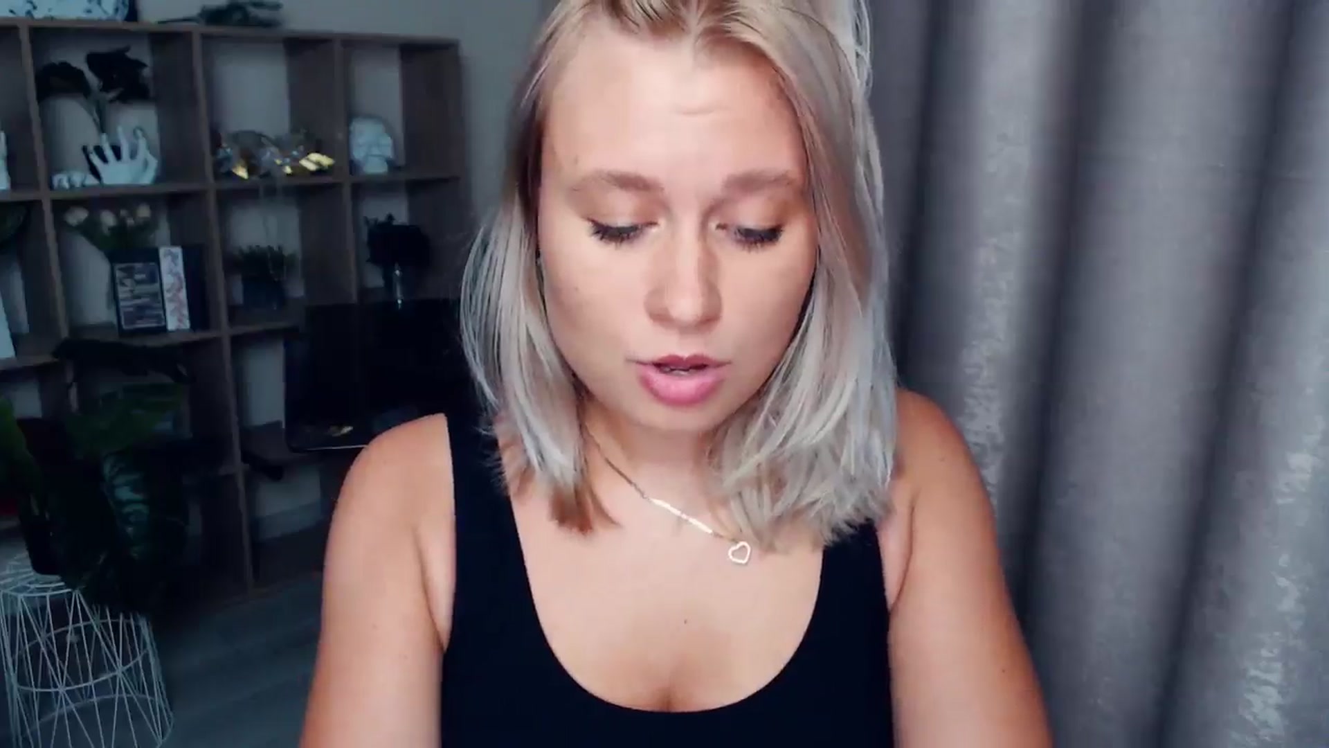 Gallery image thumbnail from Kukla_kolduna's myfreecams stream on, 08/22/2025, 18:10 image 17 of 20