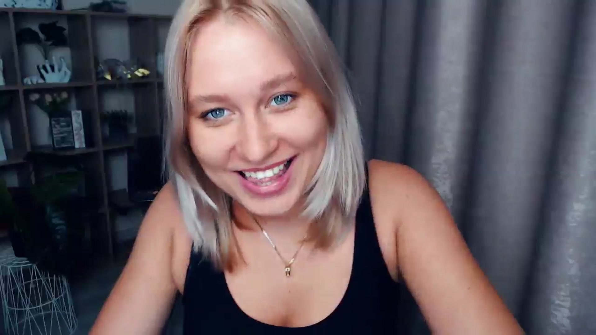Gallery image thumbnail from Kukla_kolduna's myfreecams stream on, 08/22/2025, 18:10 image 16 of 20