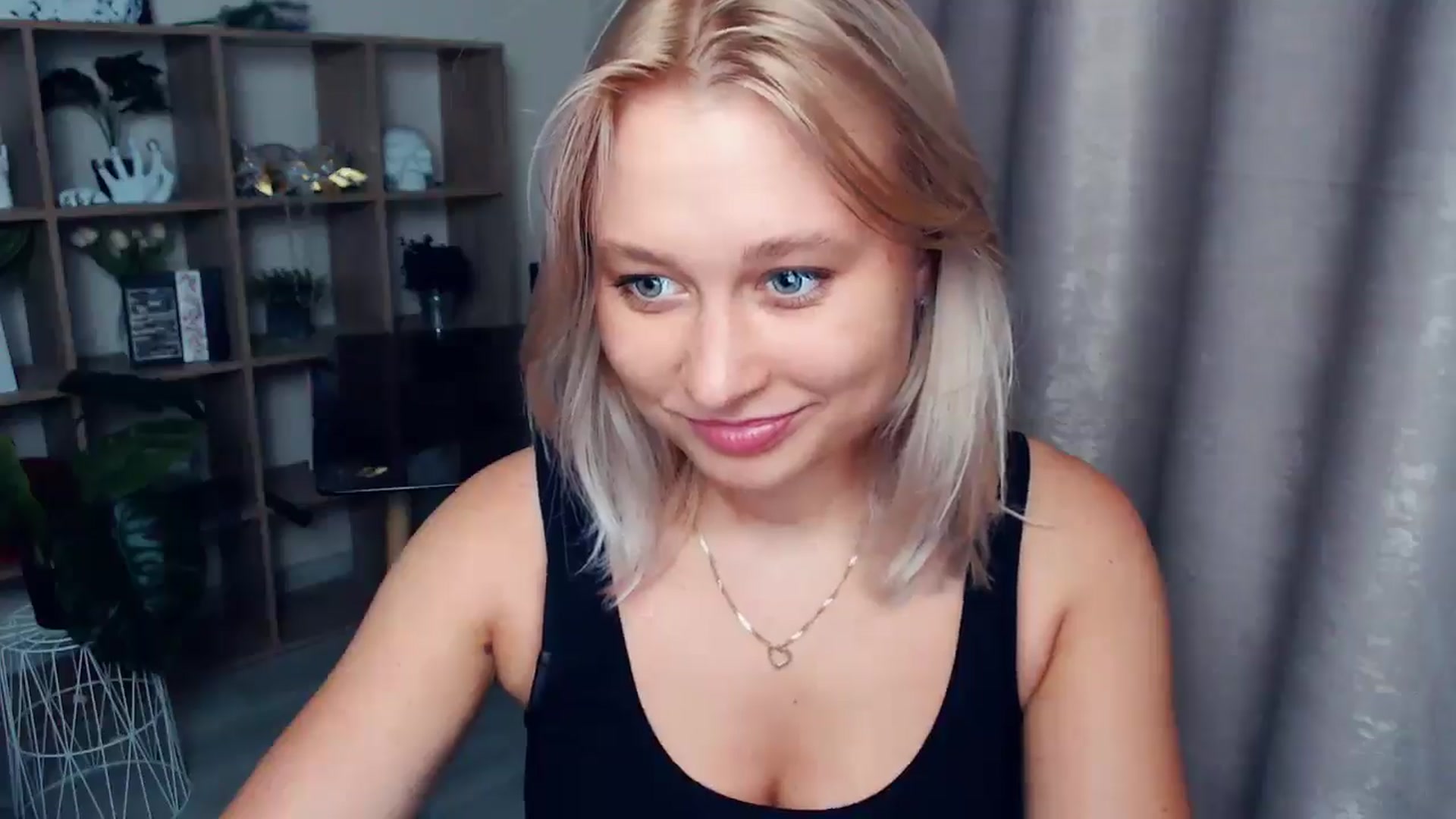 Gallery image thumbnail from Kukla_kolduna's myfreecams stream on, 08/22/2025, 18:10 image 7 of 20
