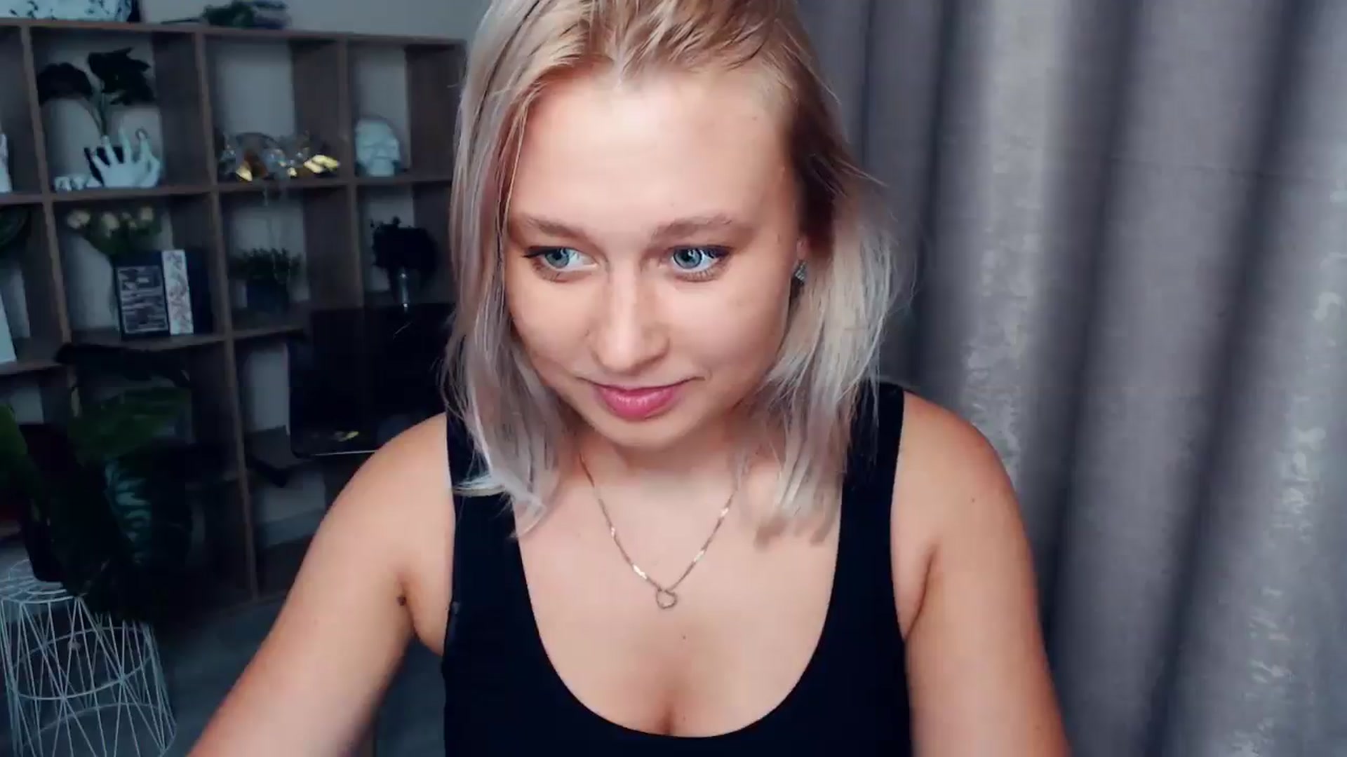 Gallery image thumbnail from Kukla_kolduna's myfreecams stream on, 08/22/2025, 18:10 image 5 of 20
