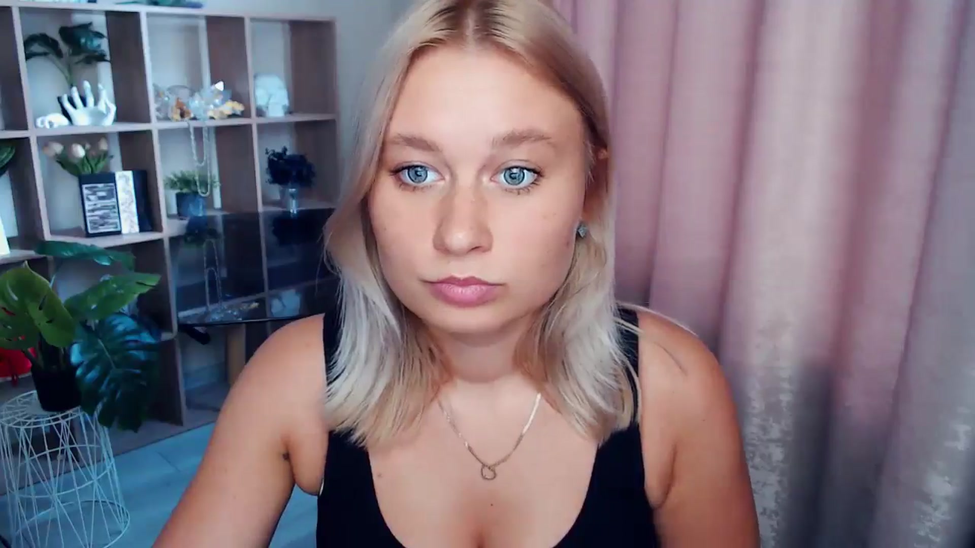 Gallery image thumbnail from Kukla_kolduna's myfreecams stream on, 08/23/2025, 15:47 image 8 of 20