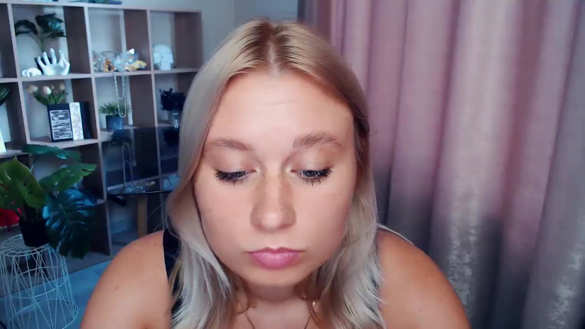 Gallery image thumbnail from Kukla_kolduna's myfreecams stream on, 08/23/2025, 15:47 image 9 of 20