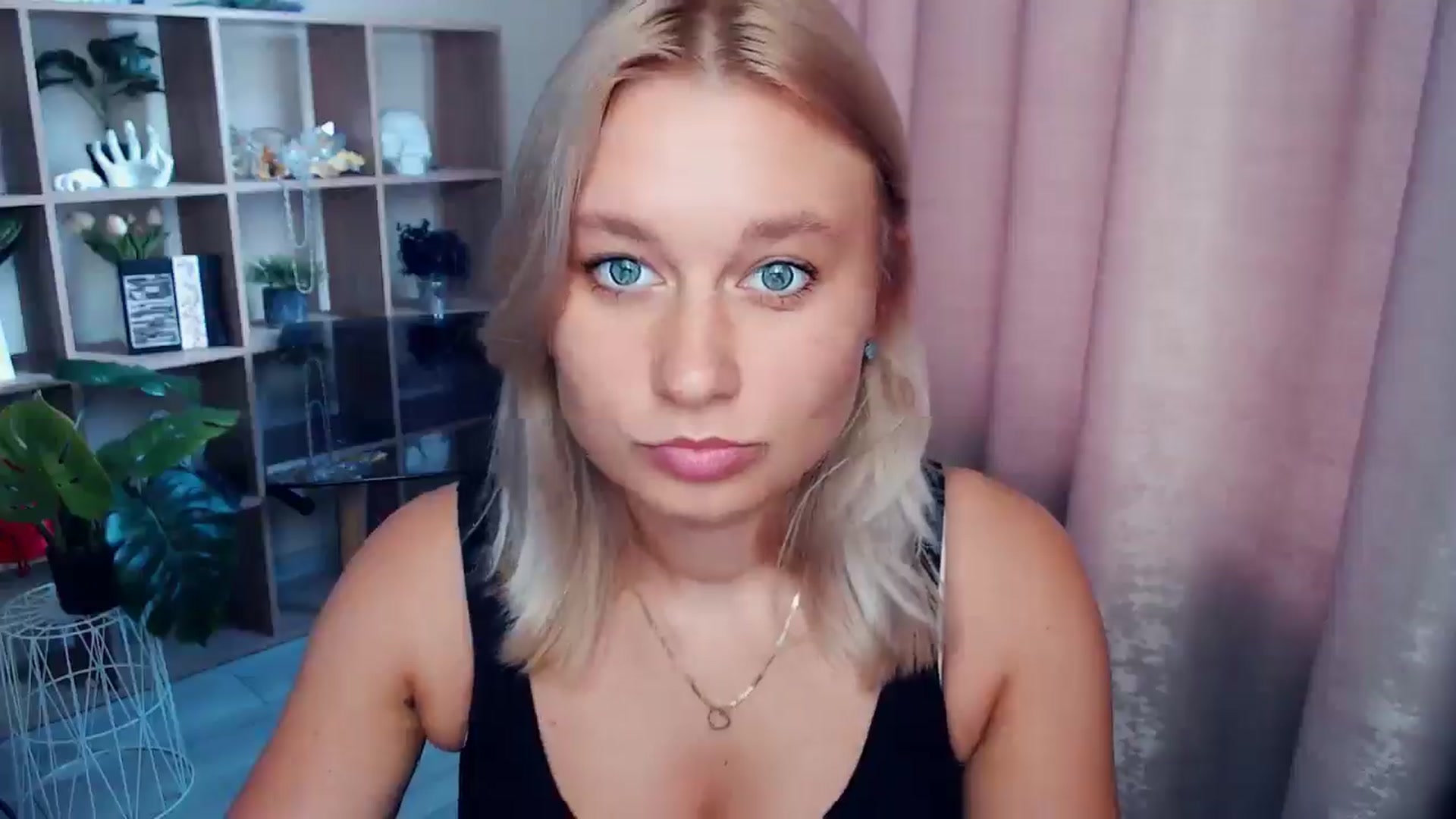 Gallery image thumbnail from Kukla_kolduna's myfreecams stream on, 08/23/2025, 15:47 image 7 of 20