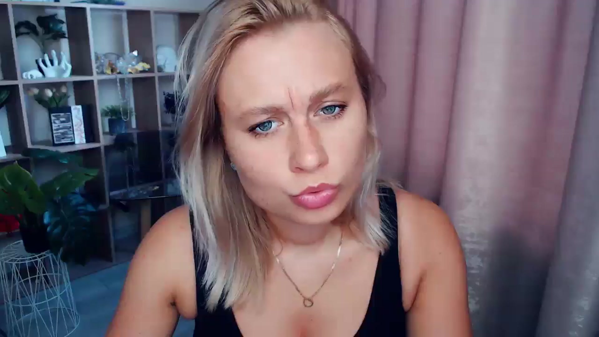 Gallery image thumbnail from Kukla_kolduna's myfreecams stream on, 08/23/2025, 15:47 image 2 of 20