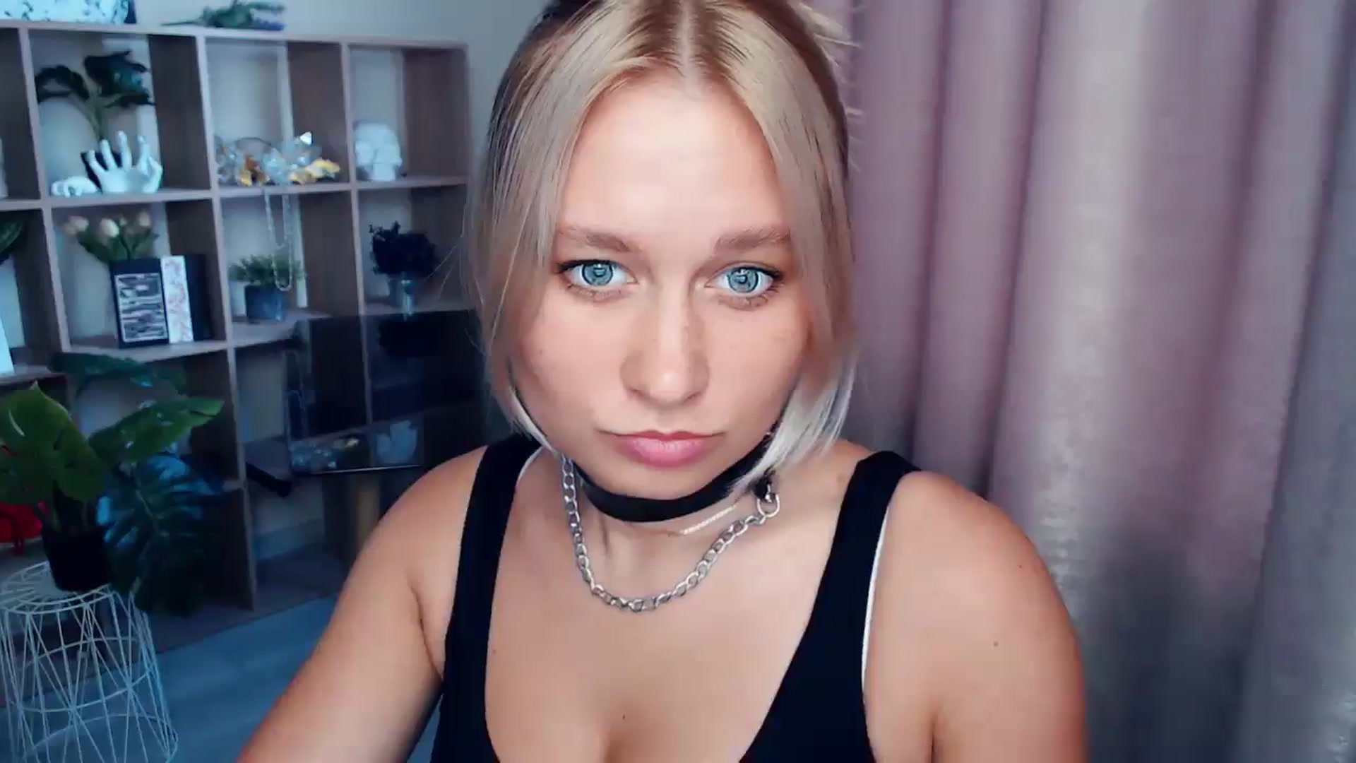 Gallery image thumbnail from Kukla_kolduna's myfreecams stream on, 08/23/2025, 16:16 image 9 of 20