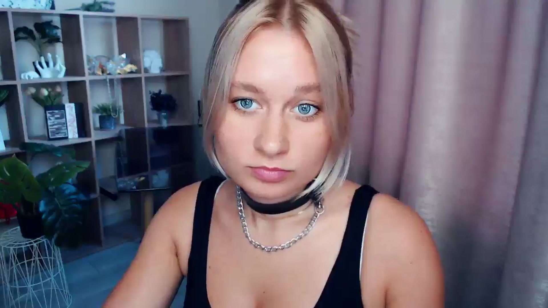Gallery image thumbnail from Kukla_kolduna's myfreecams stream on, 08/23/2025, 16:16 image 11 of 20