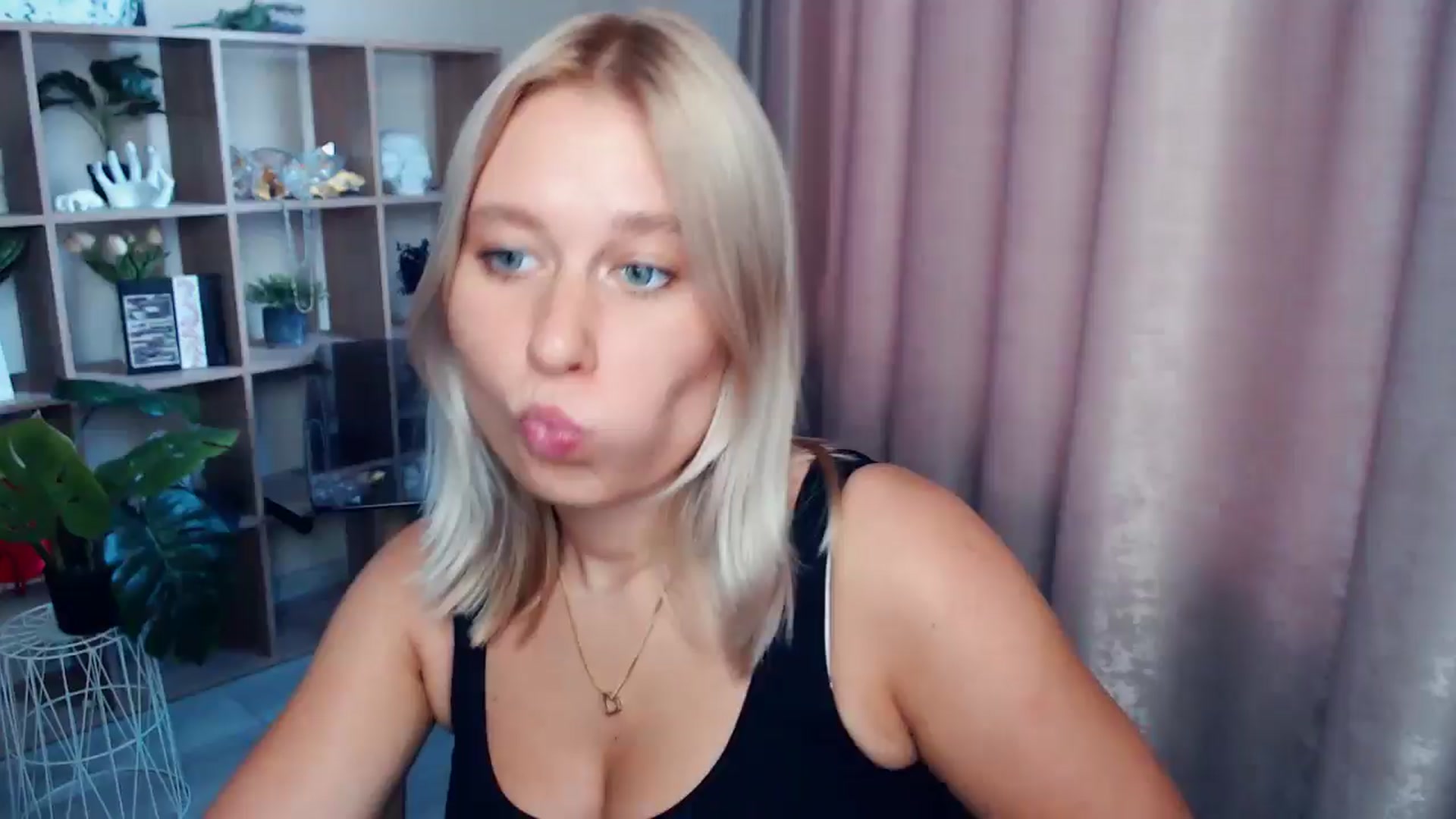Gallery image thumbnail from Kukla_kolduna's myfreecams stream on, 08/23/2025, 16:16 image 1 of 20