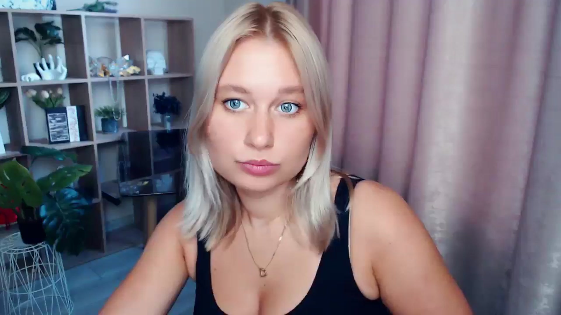 Gallery image thumbnail from Kukla_kolduna's myfreecams stream on, 08/23/2025, 16:16 image 2 of 20