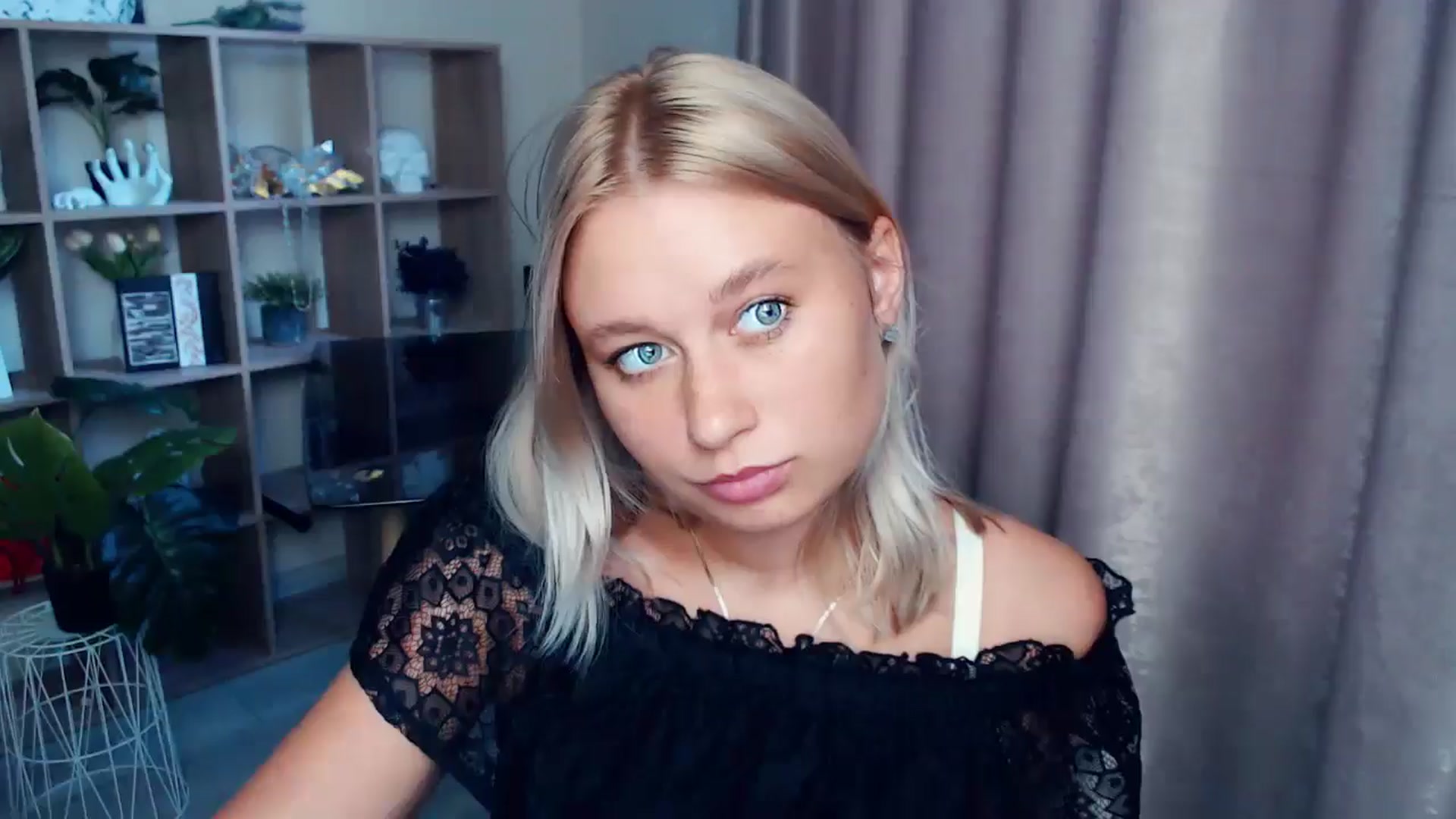 Gallery image thumbnail from Kukla_kolduna's myfreecams stream on, 08/23/2025, 16:30 image 18 of 20