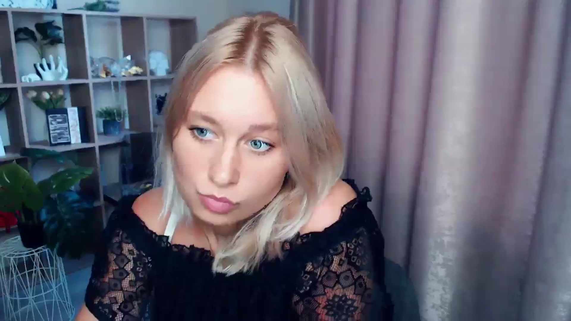 Gallery image thumbnail from Kukla_kolduna's myfreecams stream on, 08/23/2025, 16:30 image 3 of 20