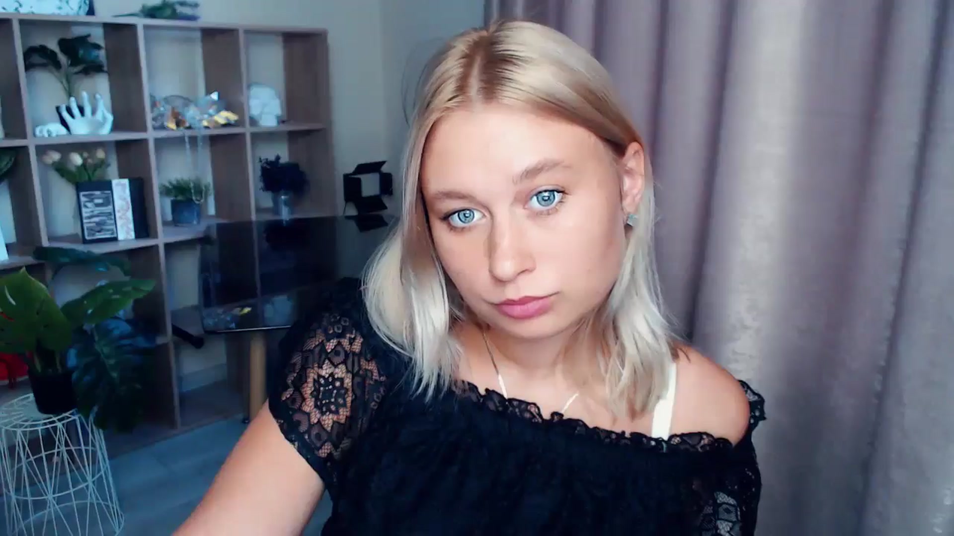 Gallery image thumbnail from Kukla_kolduna's myfreecams stream on, 08/23/2025, 16:30 image 17 of 20