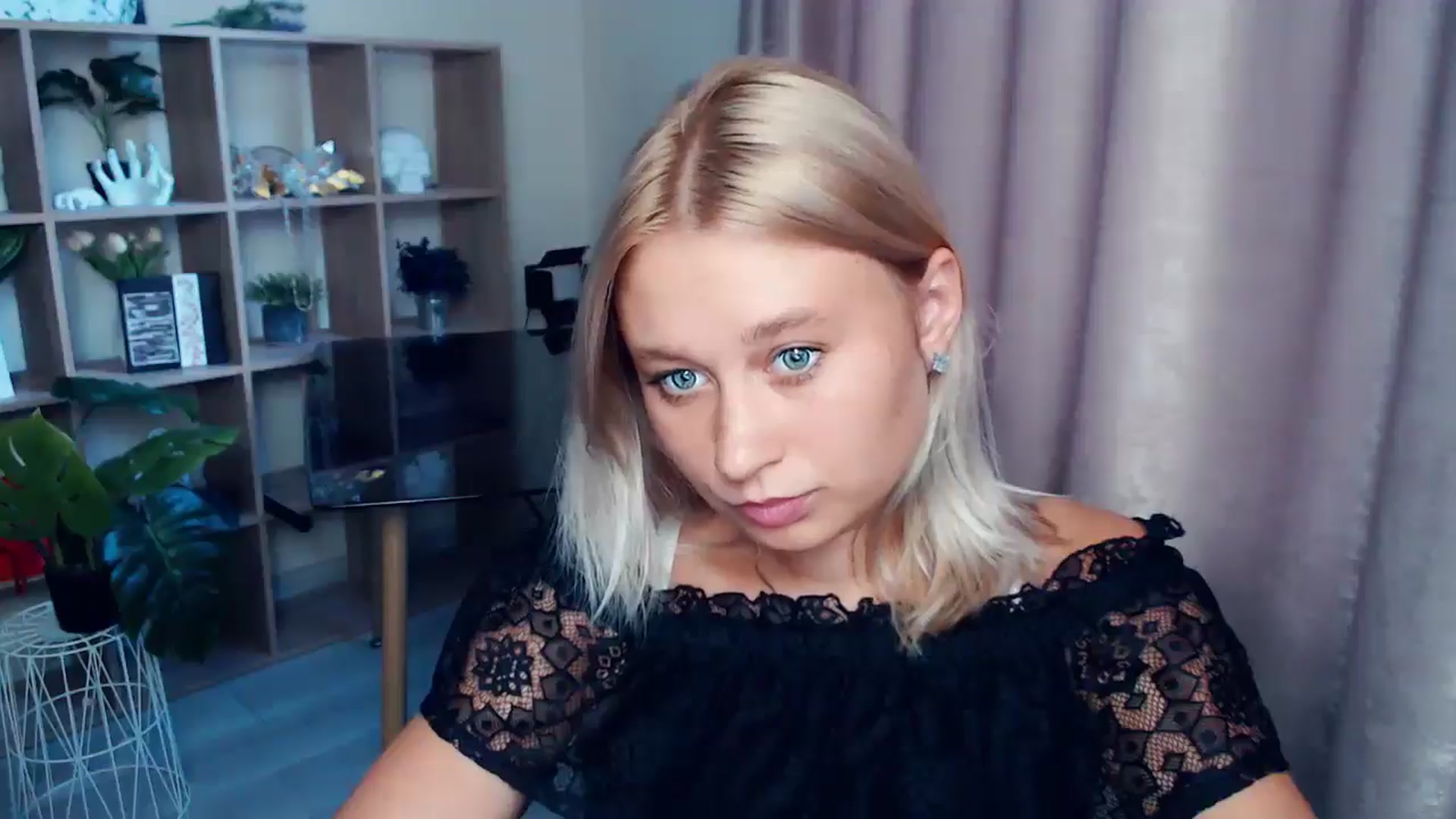 Gallery image thumbnail from Kukla_kolduna's myfreecams stream on, 08/23/2025, 16:30 image 10 of 20