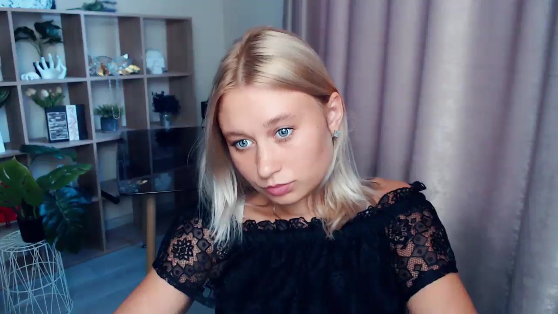 Gallery image thumbnail from Kukla_kolduna's myfreecams stream on, 08/23/2025, 16:30 image 11 of 20