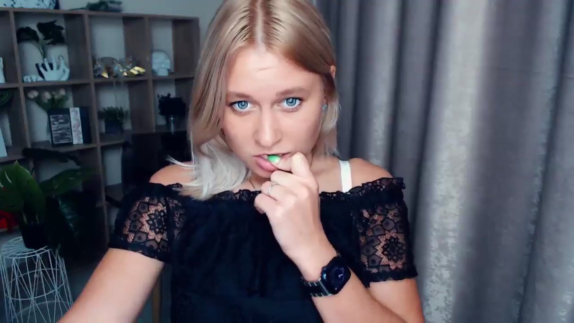 Gallery image thumbnail from Kukla_kolduna's myfreecams stream on, 08/23/2025, 18:05 image 15 of 20