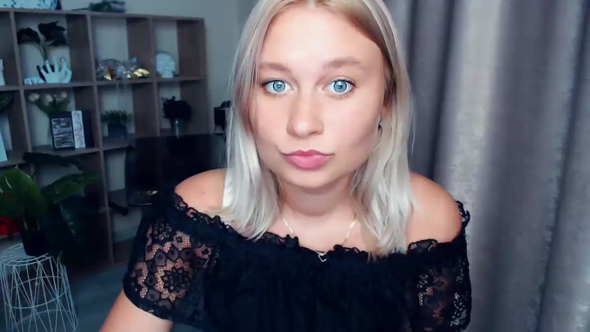 Gallery image thumbnail from Kukla_kolduna's myfreecams stream on, 08/23/2025, 18:05 image 6 of 20
