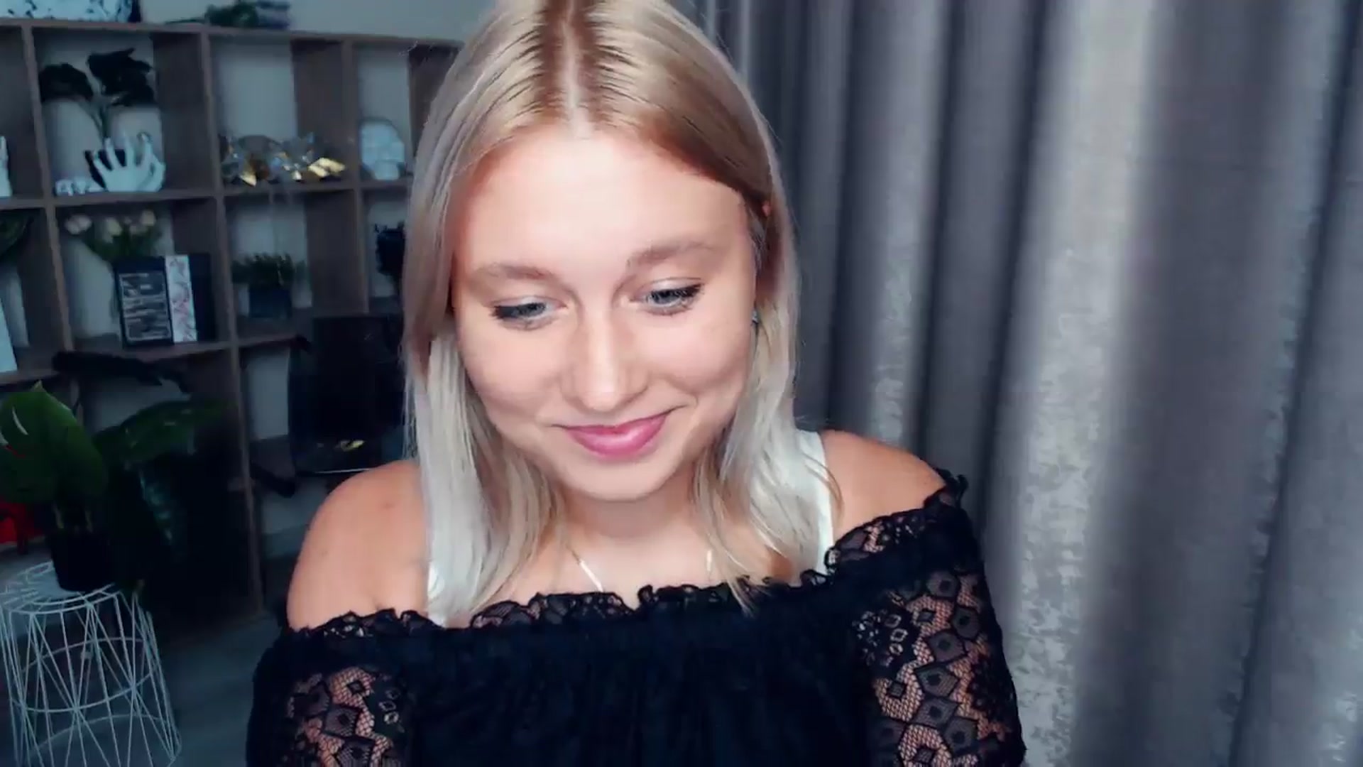 Gallery image thumbnail from Kukla_kolduna's myfreecams stream on, 08/23/2025, 18:05 image 9 of 20