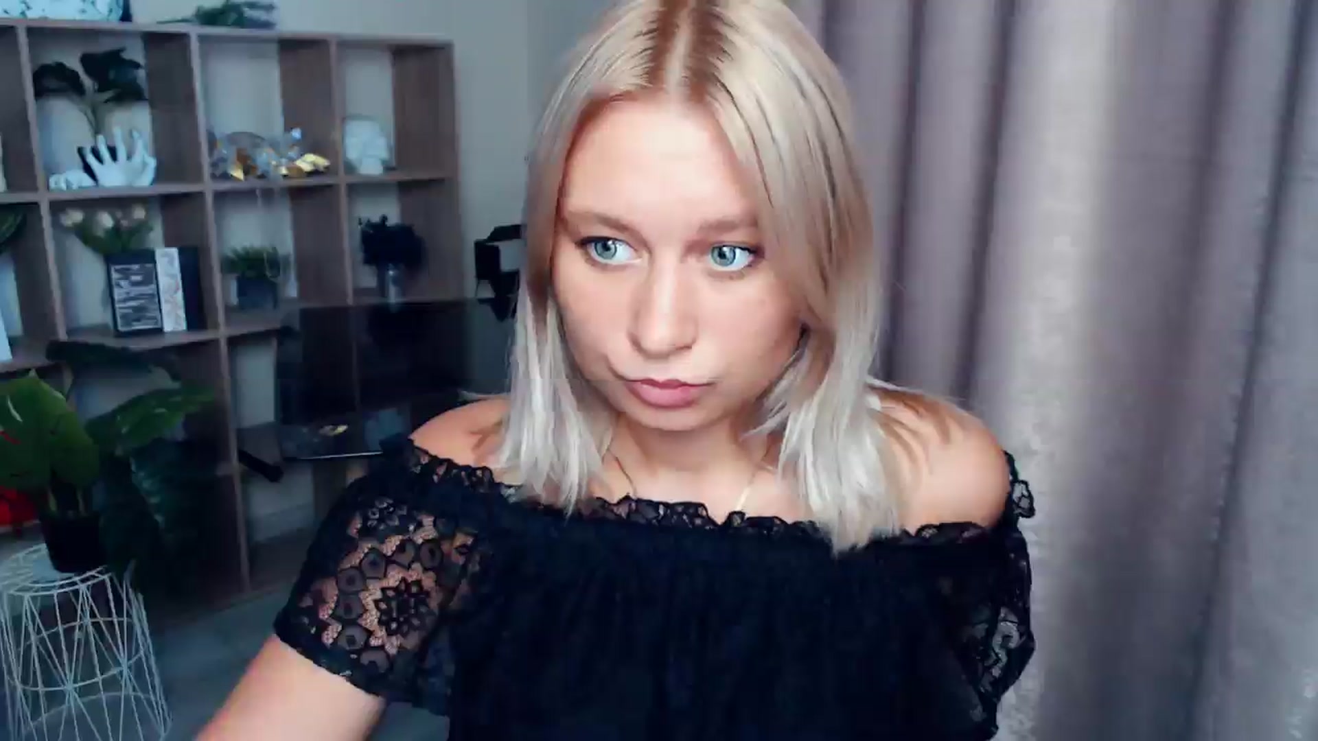 Gallery image thumbnail from Kukla_kolduna's myfreecams stream on, 08/23/2025, 18:05 image 2 of 20