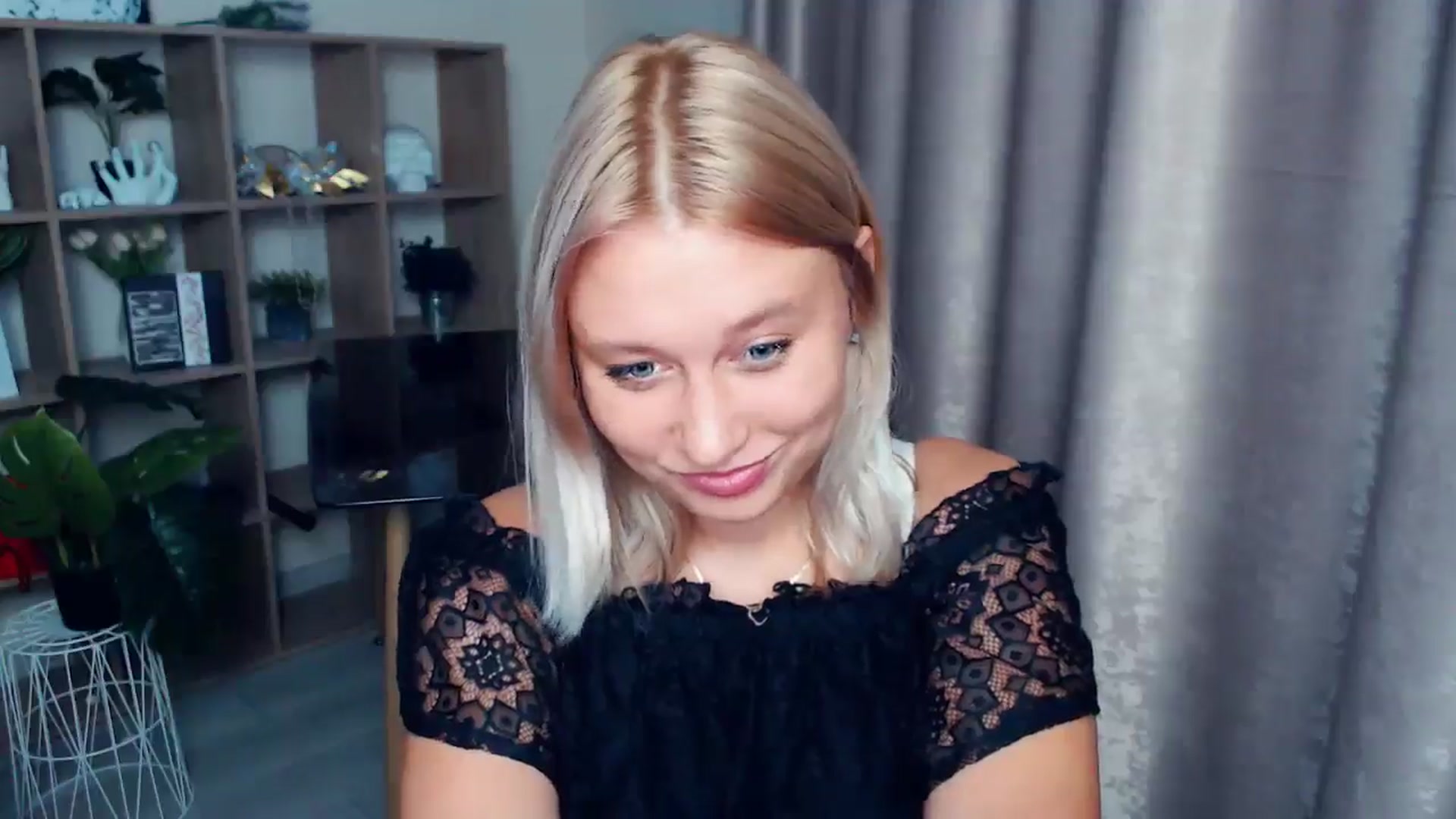Gallery image thumbnail from Kukla_kolduna's myfreecams stream on, 08/23/2025, 18:05 image 7 of 20