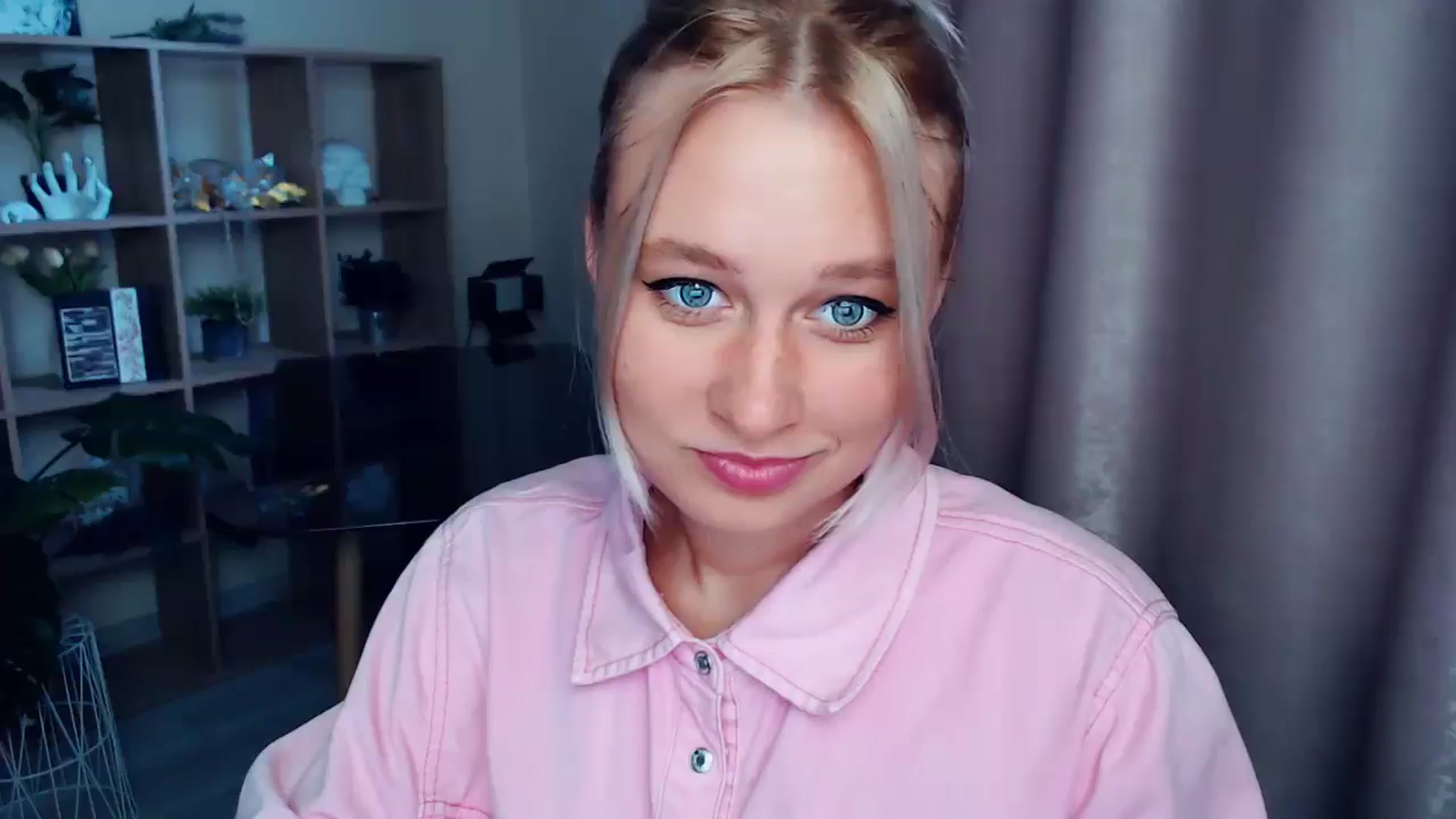 Gallery image thumbnail from Kukla_kolduna's myfreecams stream on, 08/24/2025, 15:36 image 1 of 20