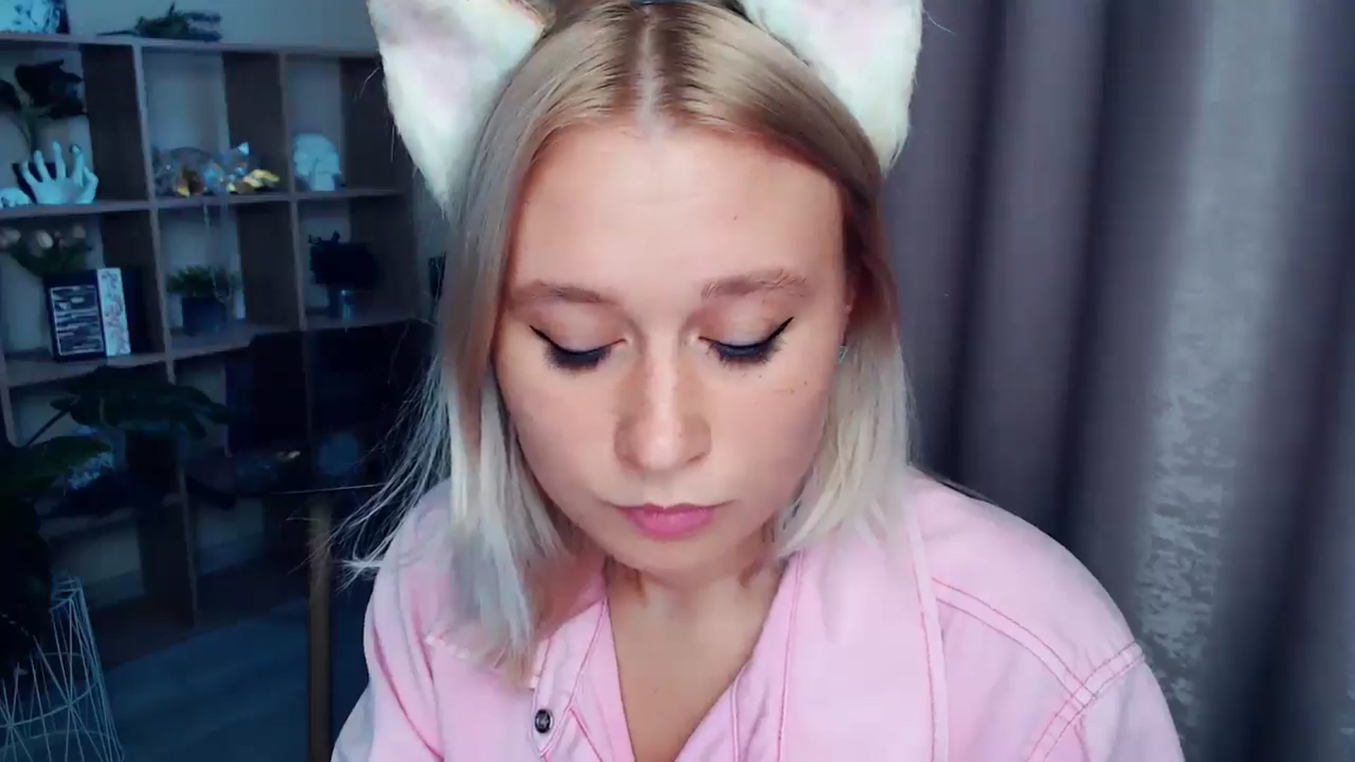 Gallery image thumbnail from Kukla_kolduna's myfreecams stream on, 08/24/2025, 16:53 image 7 of 20