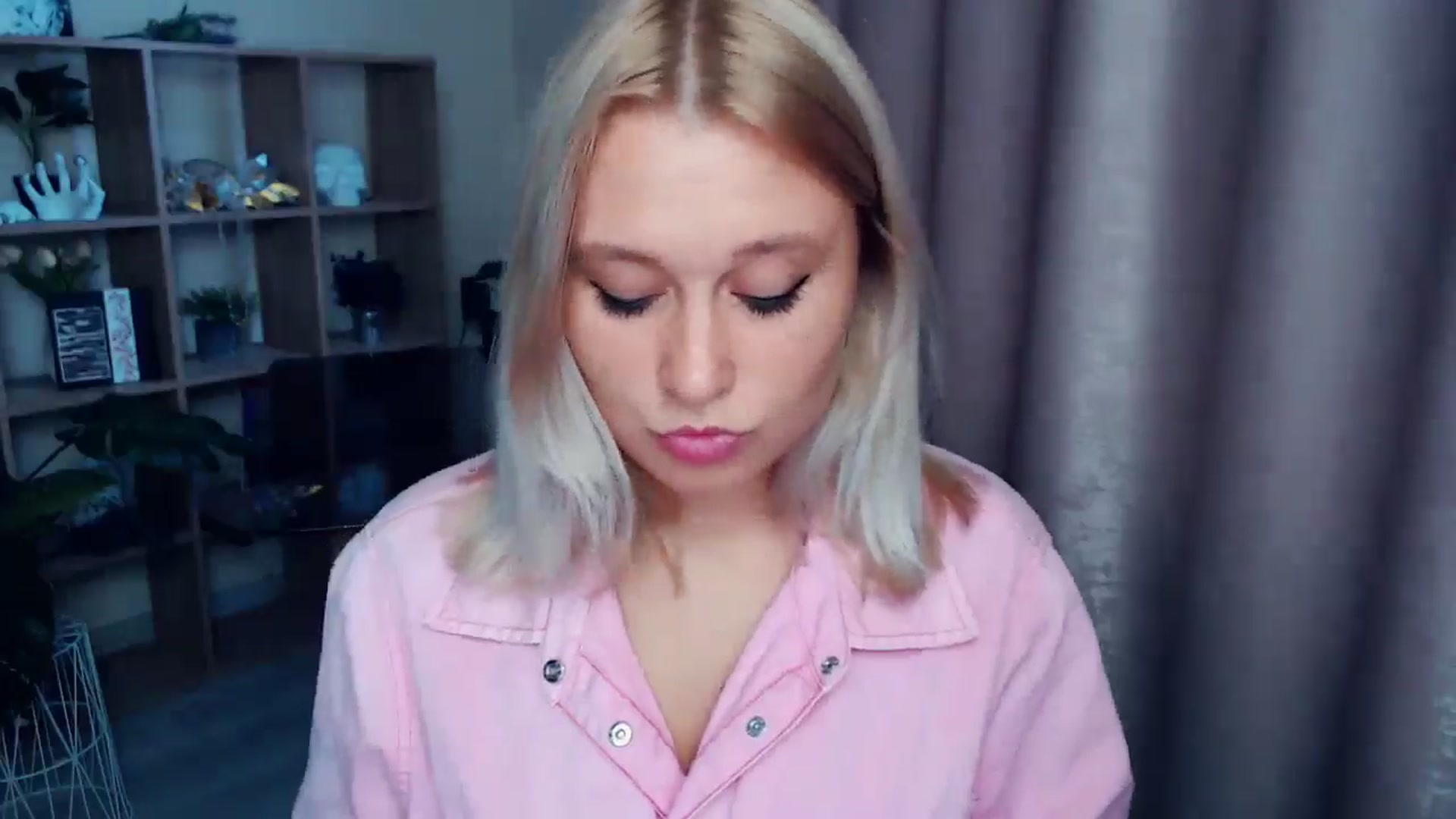 Gallery image thumbnail from Kukla_kolduna's myfreecams stream on, 08/24/2025, 16:53 image 10 of 20