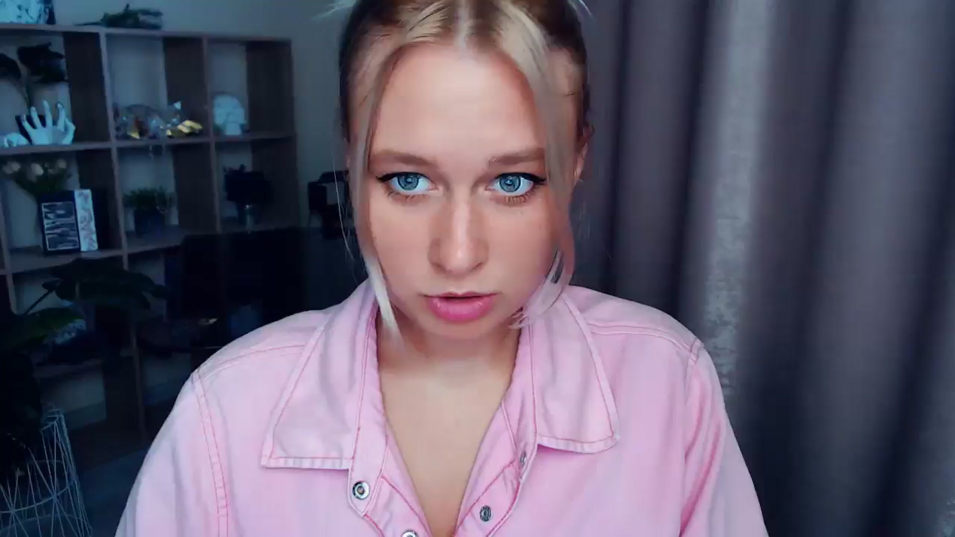 Gallery image thumbnail from Kukla_kolduna's myfreecams stream on, 08/24/2025, 16:53 image 2 of 20
