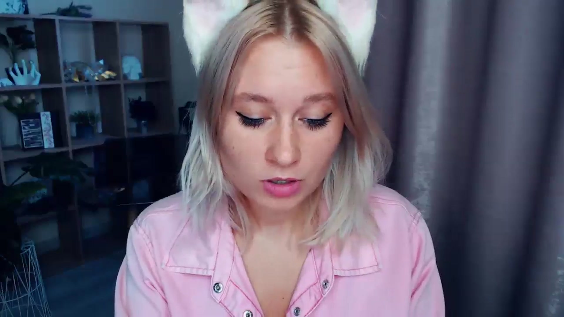 Gallery image thumbnail from Kukla_kolduna's myfreecams stream on, 08/24/2025, 16:53 image 4 of 20