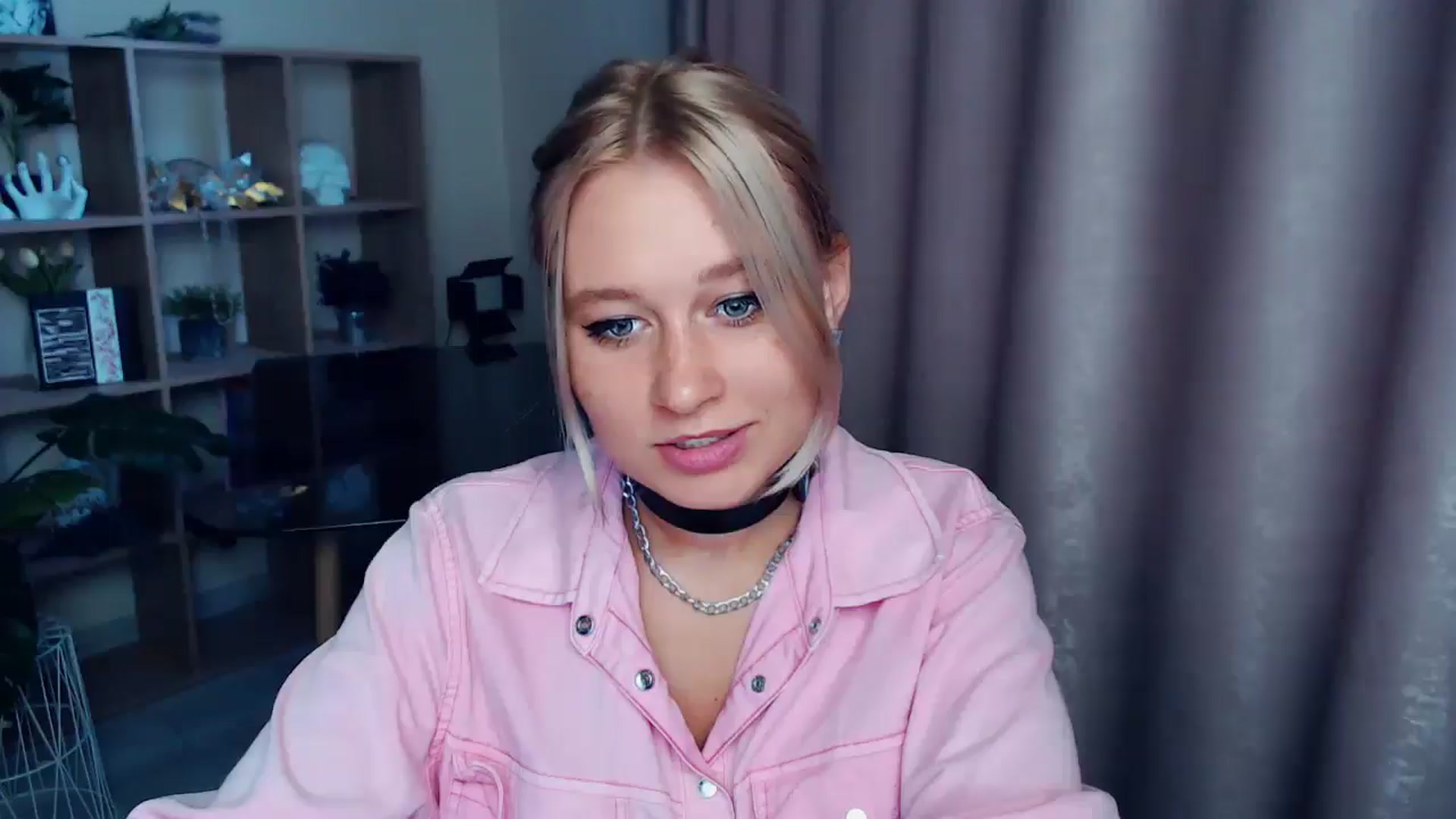 Gallery image thumbnail from Kukla_kolduna's myfreecams stream on, 08/24/2025, 16:53 image 13 of 20