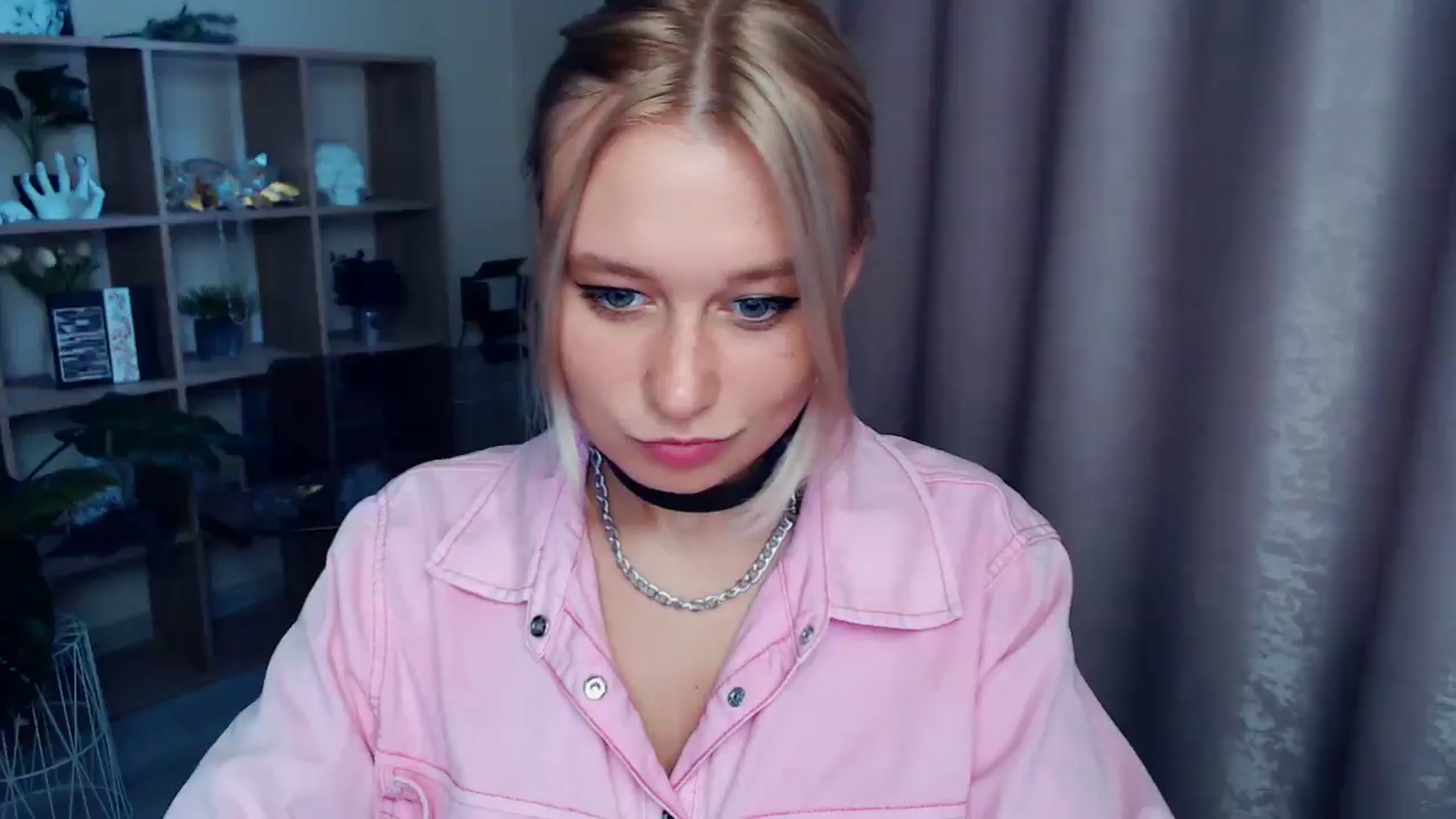 Gallery image thumbnail from Kukla_kolduna's myfreecams stream on, 08/24/2025, 16:53 image 11 of 20