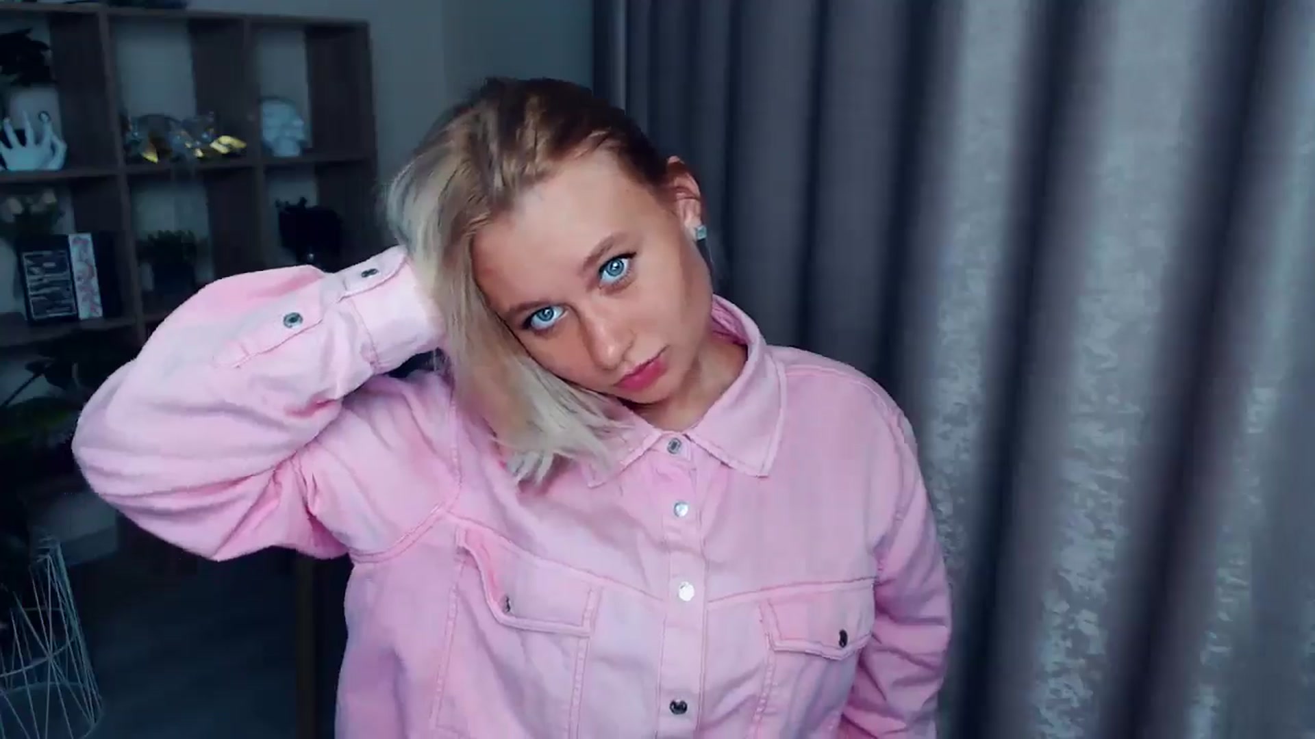 Gallery image thumbnail from Kukla_kolduna's myfreecams stream on, 08/24/2025, 18:02 image 18 of 20