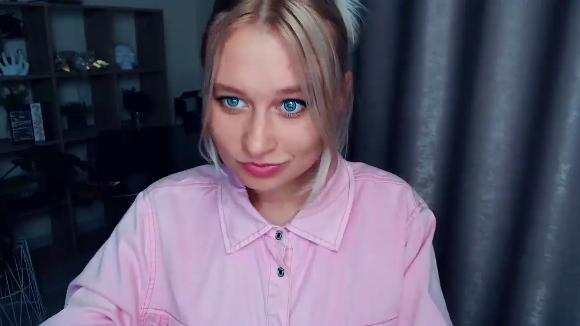 Gallery image thumbnail from Kukla_kolduna's myfreecams stream on, 08/24/2025, 18:02 image 4 of 20