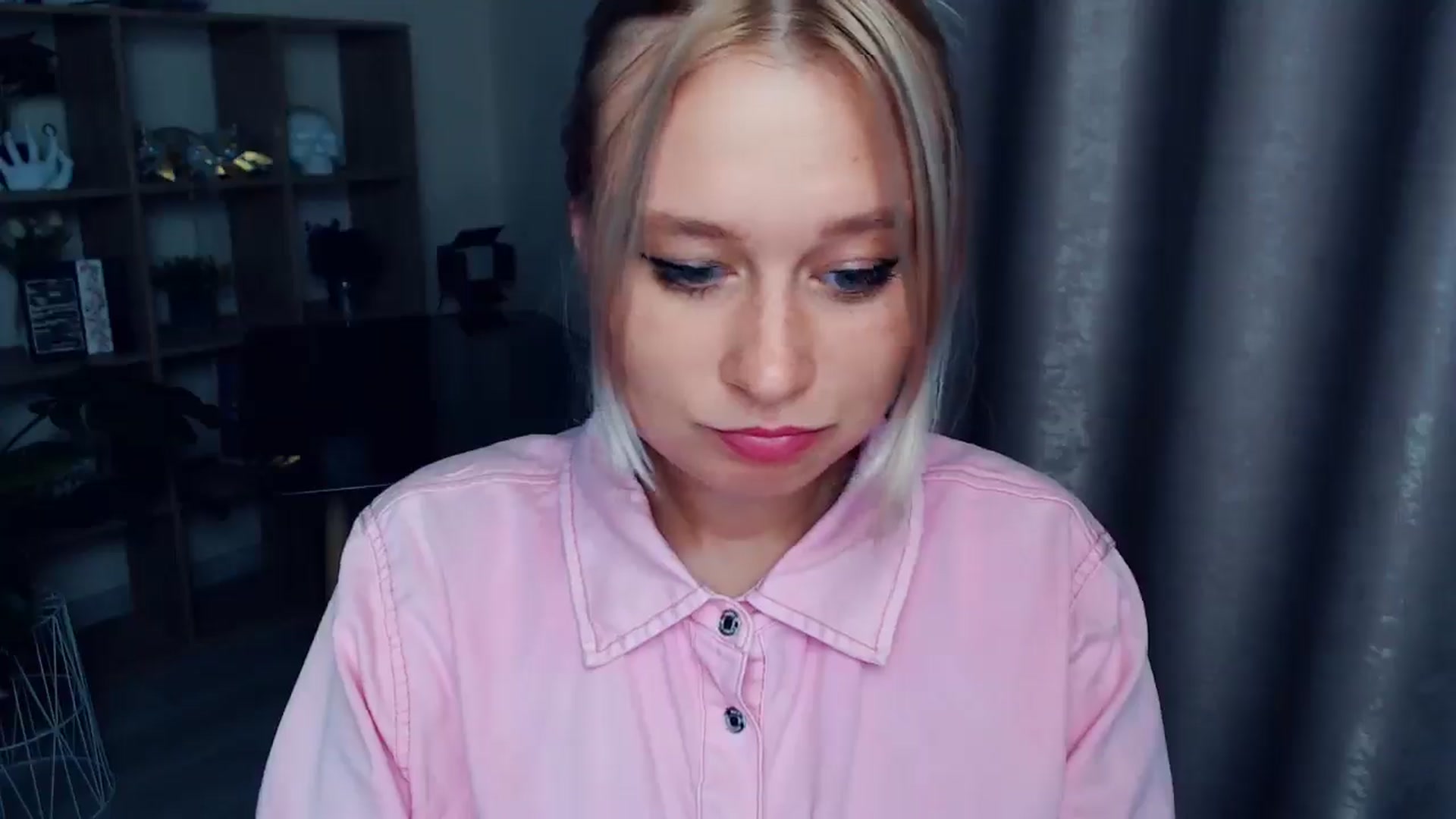 Gallery image thumbnail from Kukla_kolduna's myfreecams stream on, 08/24/2025, 18:02 image 3 of 20