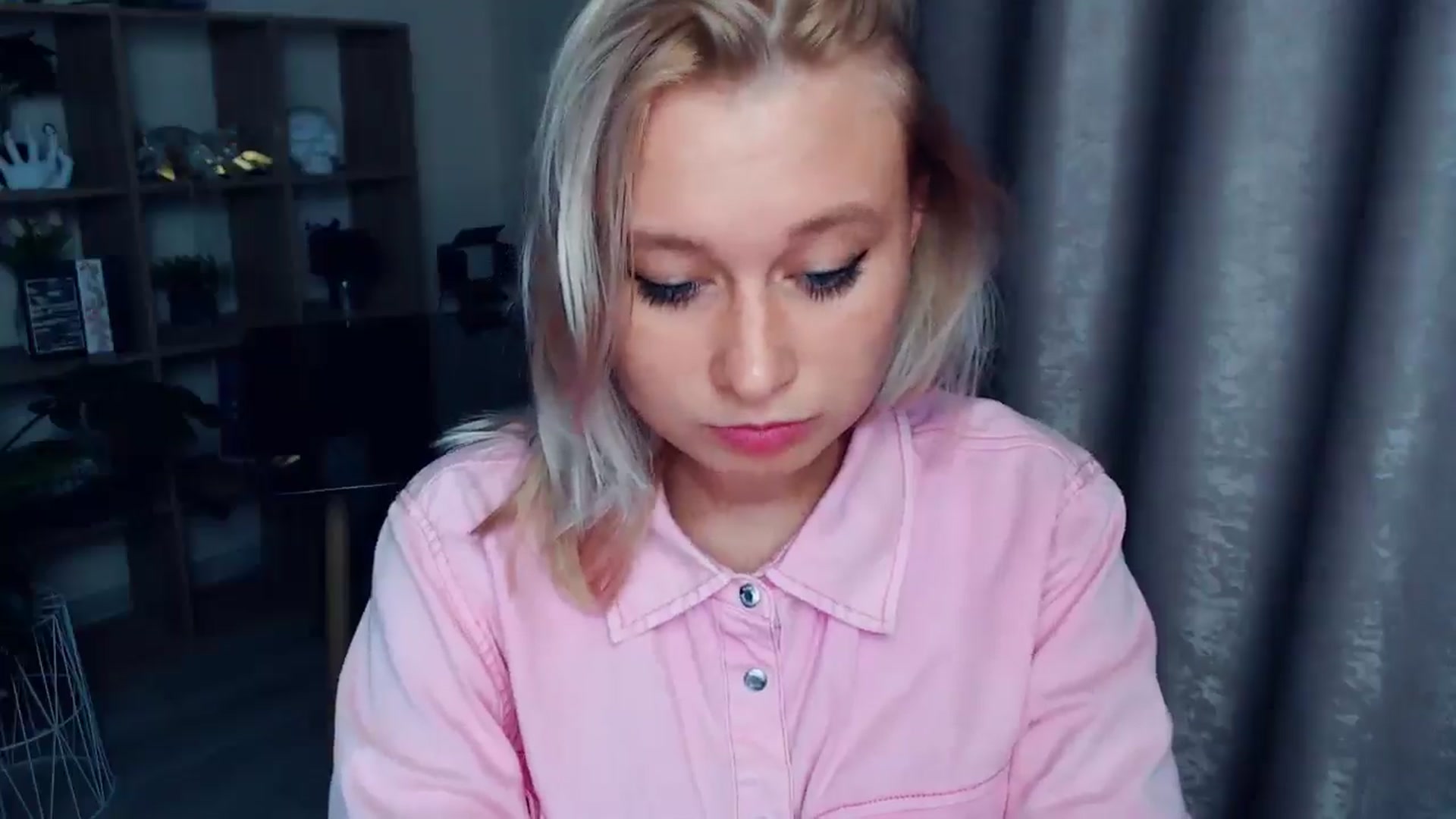 Gallery image thumbnail from Kukla_kolduna's myfreecams stream on, 08/24/2025, 18:02 image 14 of 20