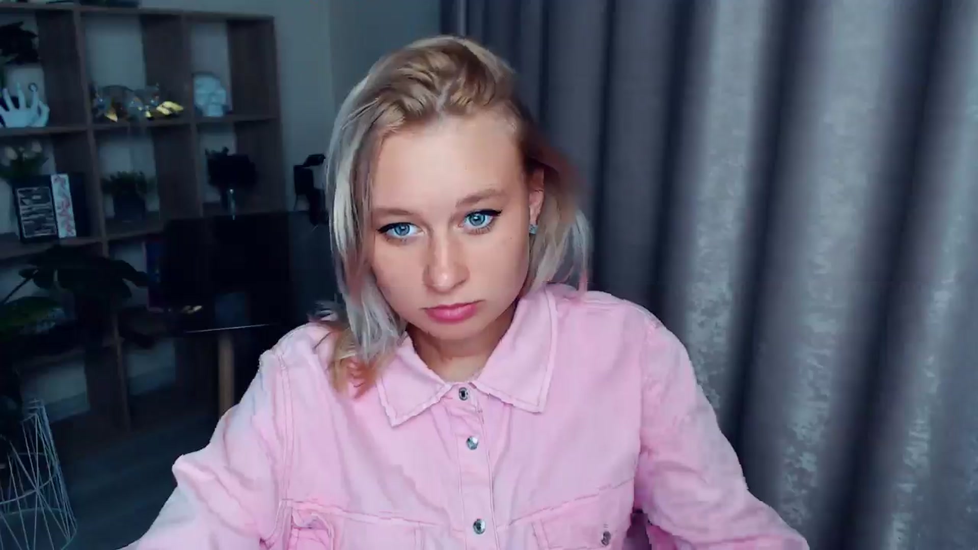 Gallery image thumbnail from Kukla_kolduna's myfreecams stream on, 08/24/2025, 18:02 image 13 of 20