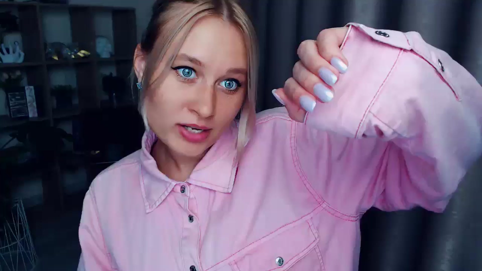 Gallery image thumbnail from Kukla_kolduna's myfreecams stream on, 08/24/2025, 18:02 image 6 of 20