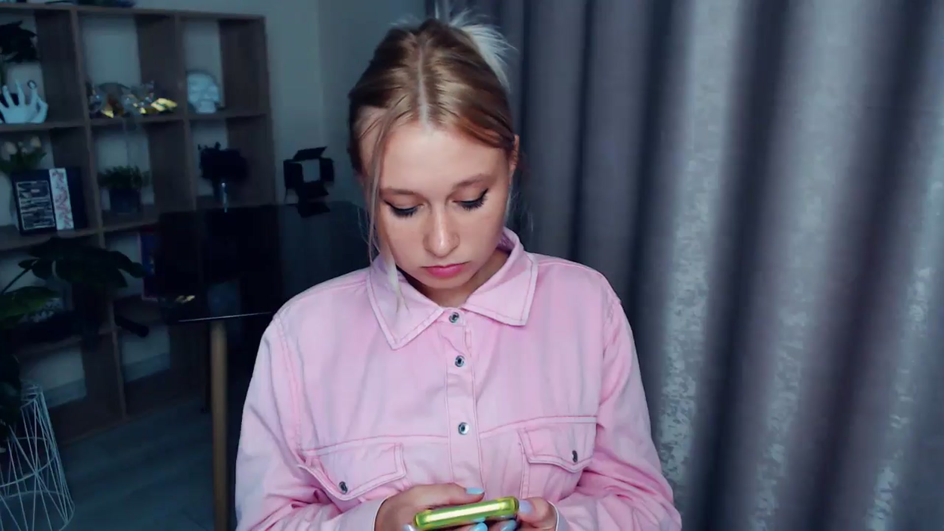 Gallery image thumbnail from Kukla_kolduna's myfreecams stream on, 08/24/2025, 18:02 image 7 of 20