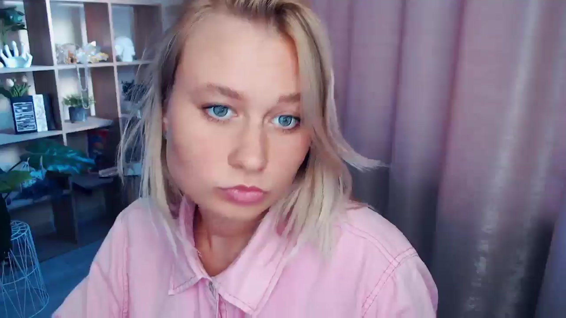 Gallery image thumbnail from Kukla_kolduna's myfreecams stream on, 08/27/2025, 15:53 image 19 of 20
