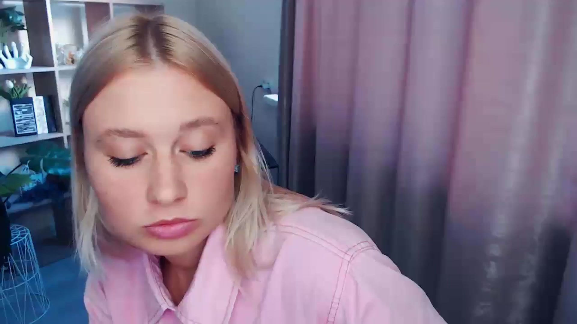 Gallery image thumbnail from Kukla_kolduna's myfreecams stream on, 08/27/2025, 15:53 image 15 of 20