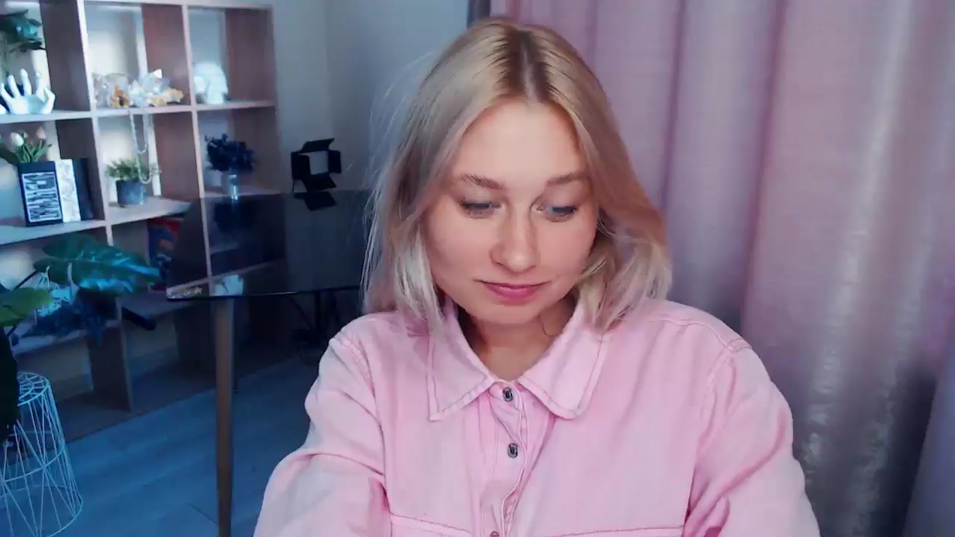 Gallery image thumbnail from Kukla_kolduna's myfreecams stream on, 08/27/2025, 15:53 image 20 of 20