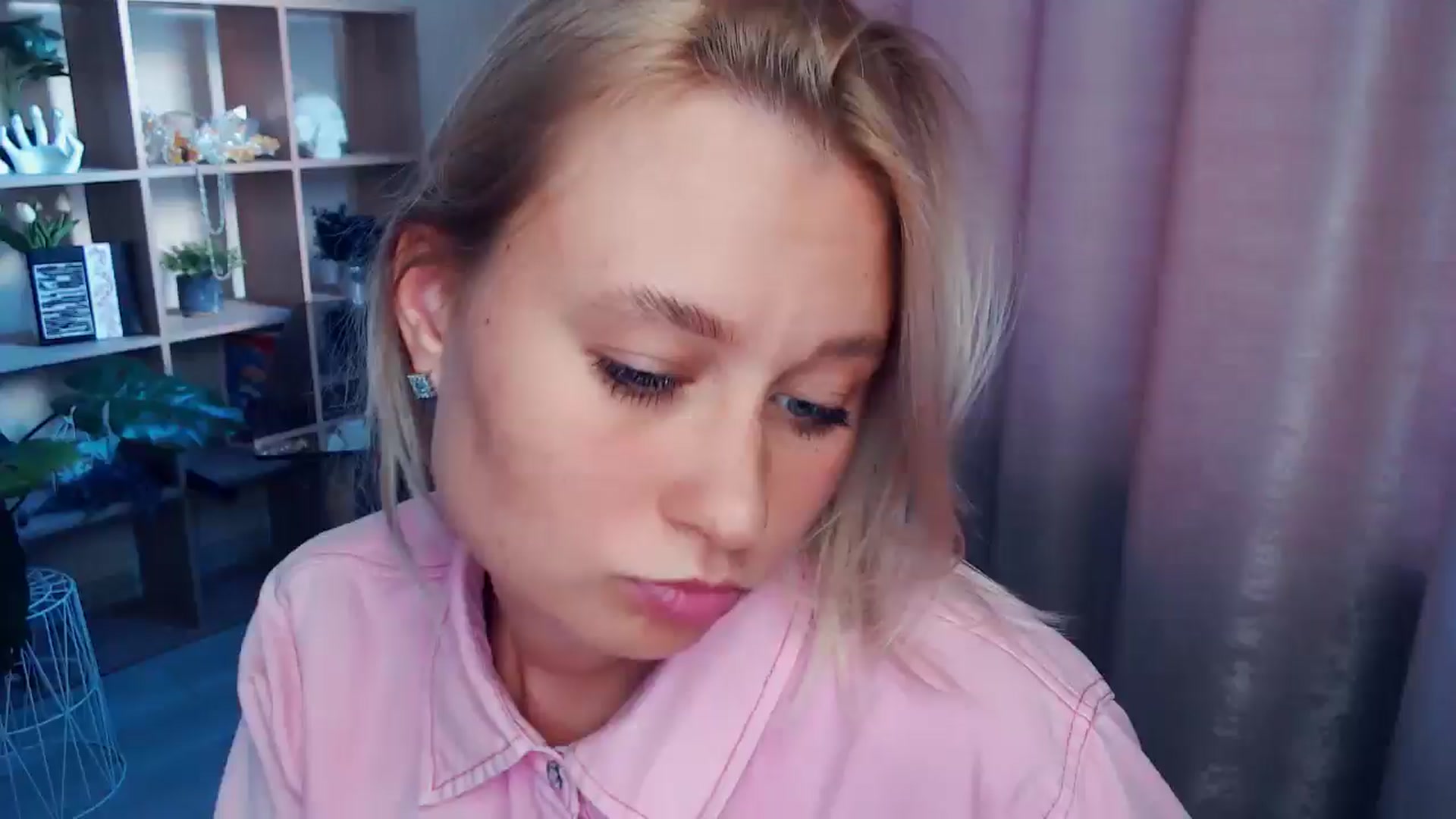 Gallery image thumbnail from Kukla_kolduna's myfreecams stream on, 08/27/2025, 15:53 image 18 of 20